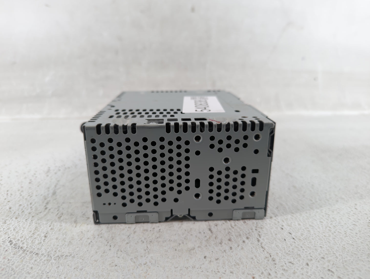 2016-2016 Ford Explorer Am Fm Cd Player Radio Receiver - Oemusedautoparts1.com