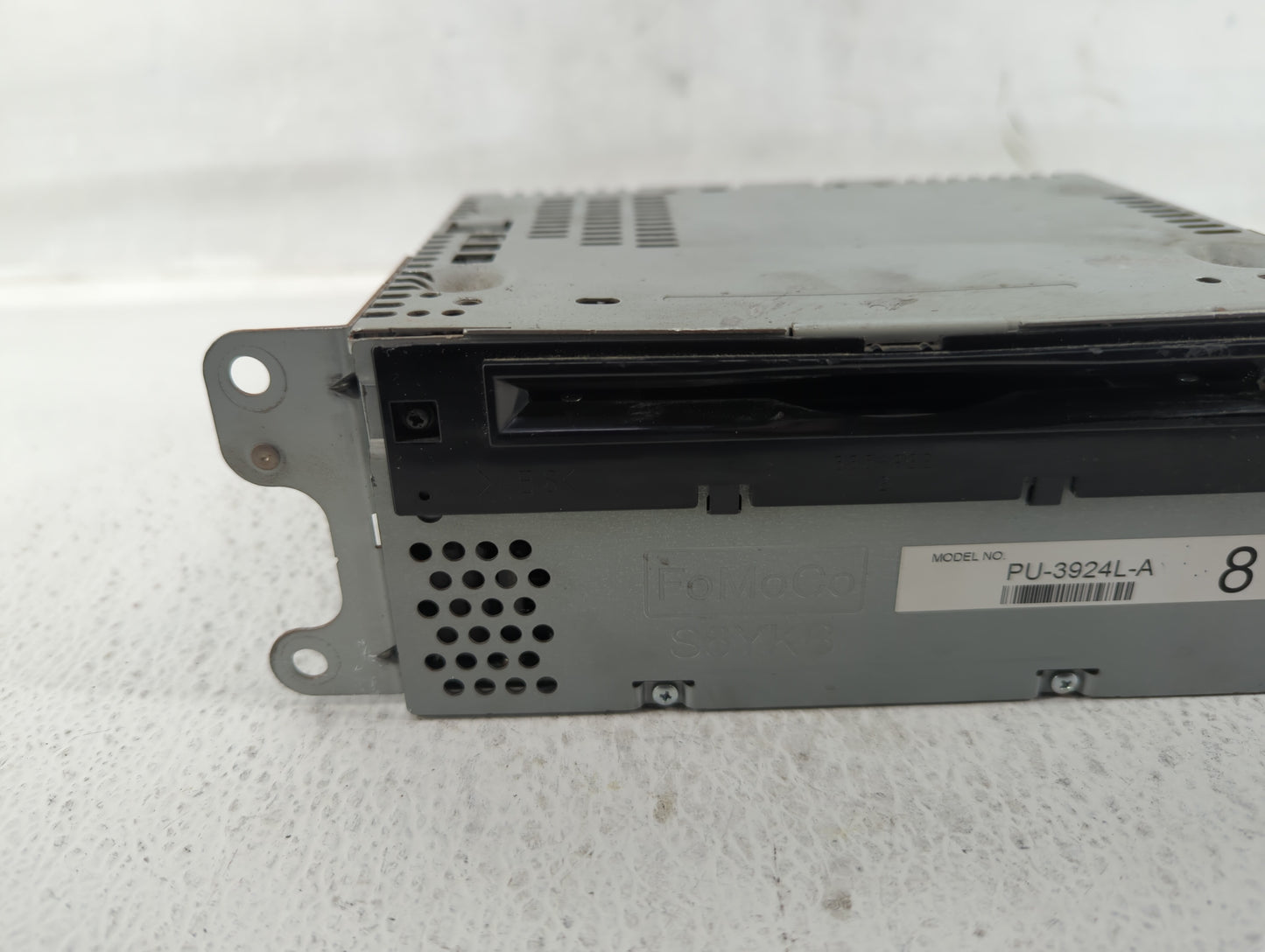 2016-2016 Ford Explorer Am Fm Cd Player Radio Receiver - Oemusedautoparts1.com