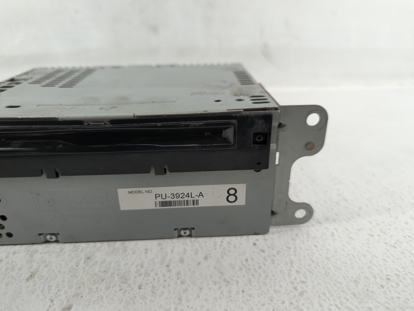 2016-2016 Ford Explorer Am Fm Cd Player Radio Receiver - Oemusedautoparts1.com