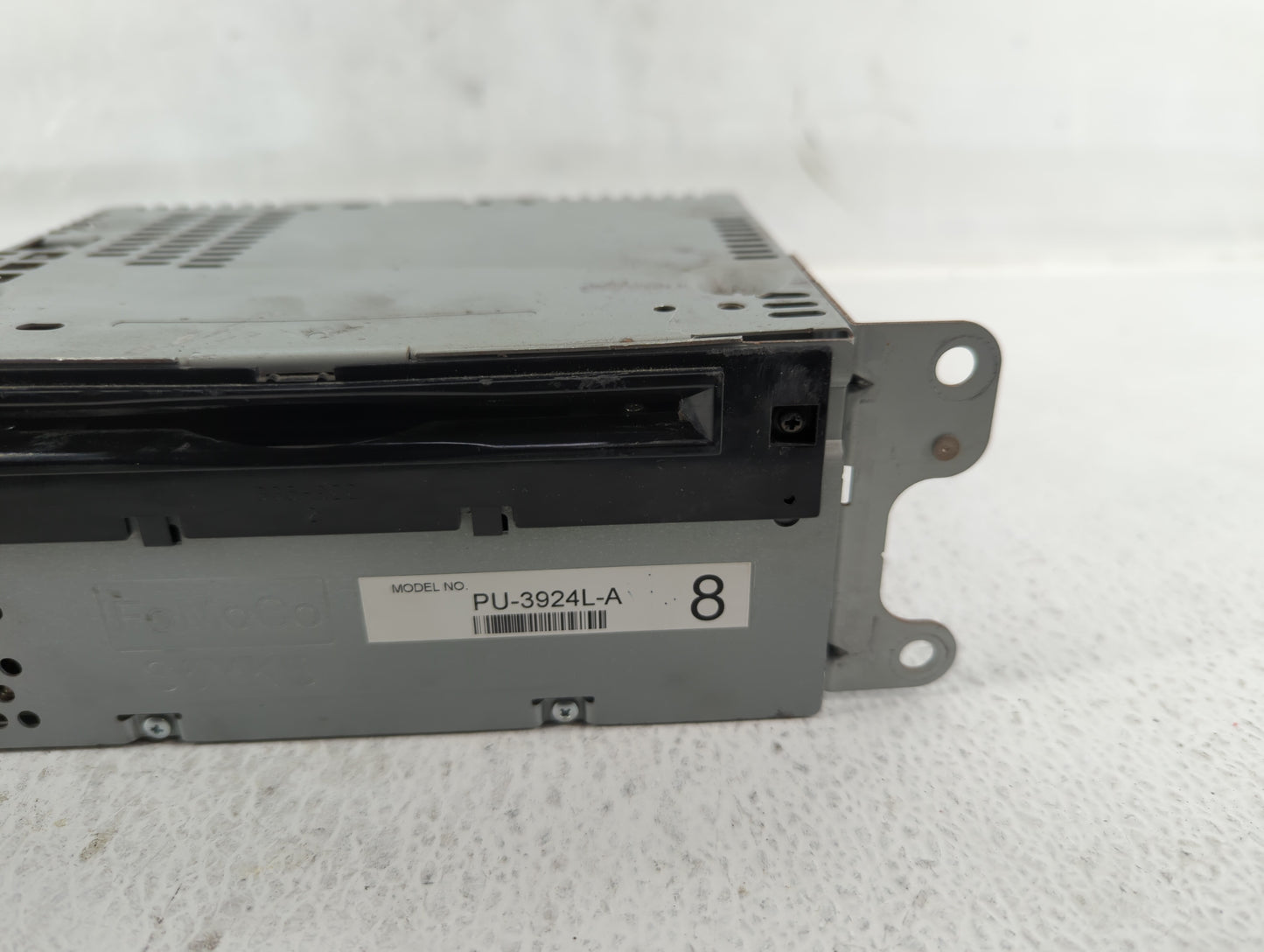 2016-2016 Ford Explorer Am Fm Cd Player Radio Receiver - Oemusedautoparts1.com
