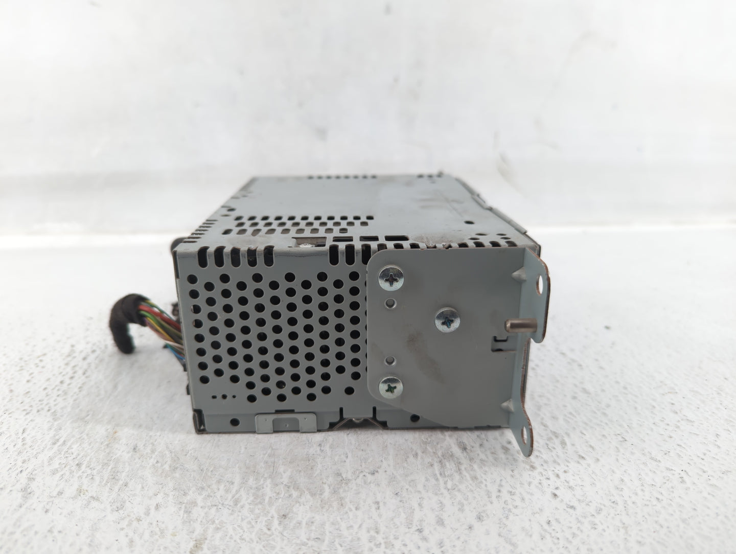2016-2016 Ford Explorer Am Fm Cd Player Radio Receiver - Oemusedautoparts1.com
