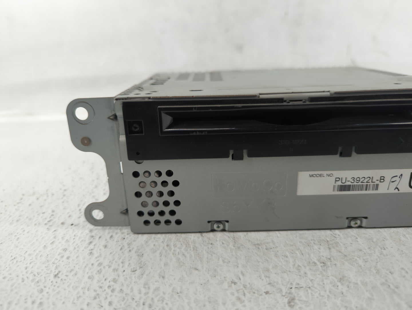 2016-2017 Ford Explorer Am Fm Cd Player Radio Receiver - Oemusedautoparts1.com