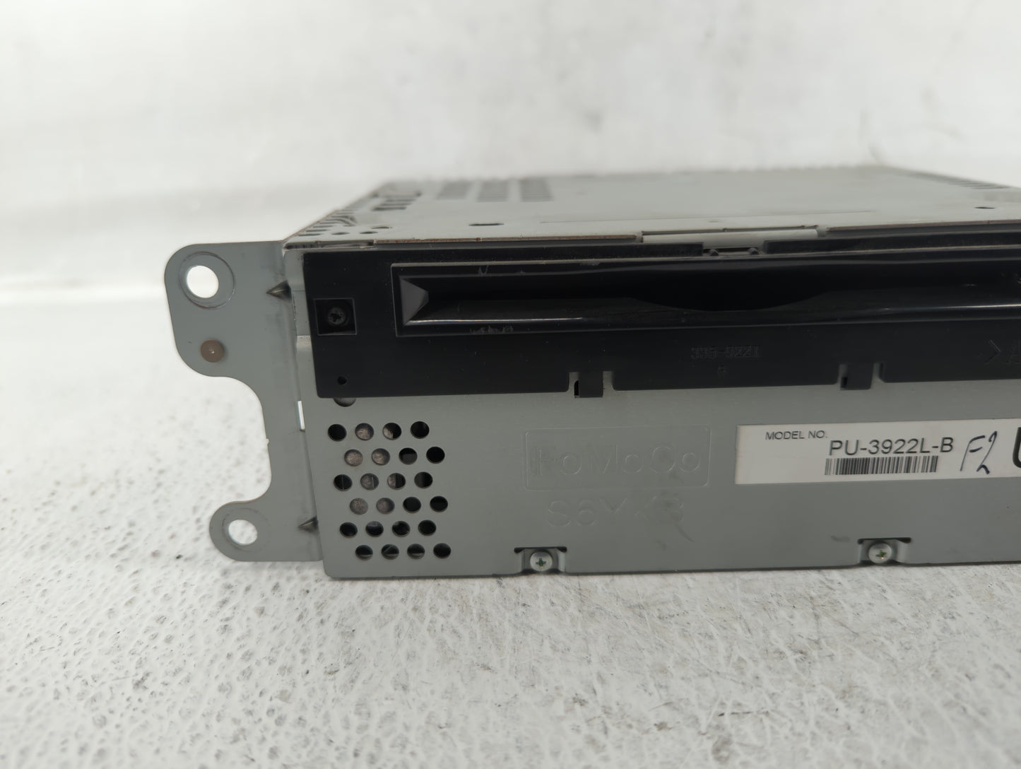 2016-2017 Ford Explorer Am Fm Cd Player Radio Receiver - Oemusedautoparts1.com