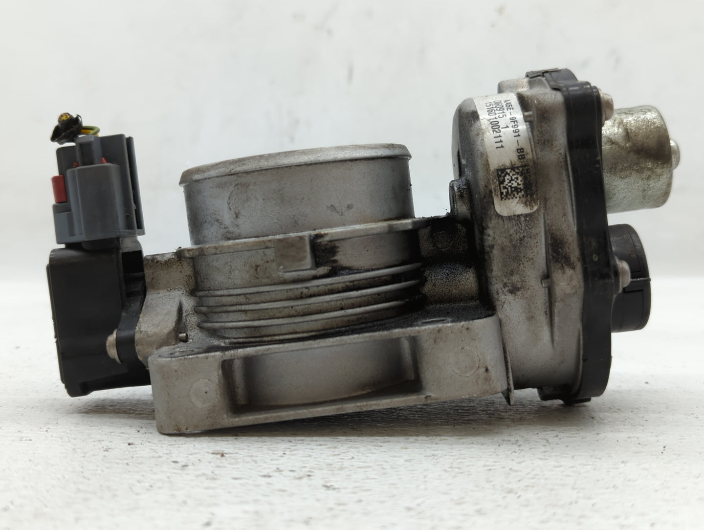 2013-2019 Ford Explorer Throttle Body P/N:AA5E-9F991-BB Fits Fits 2010 2011 2012 2013 2014 2015 2016 2017 2018 2019 OEM Used