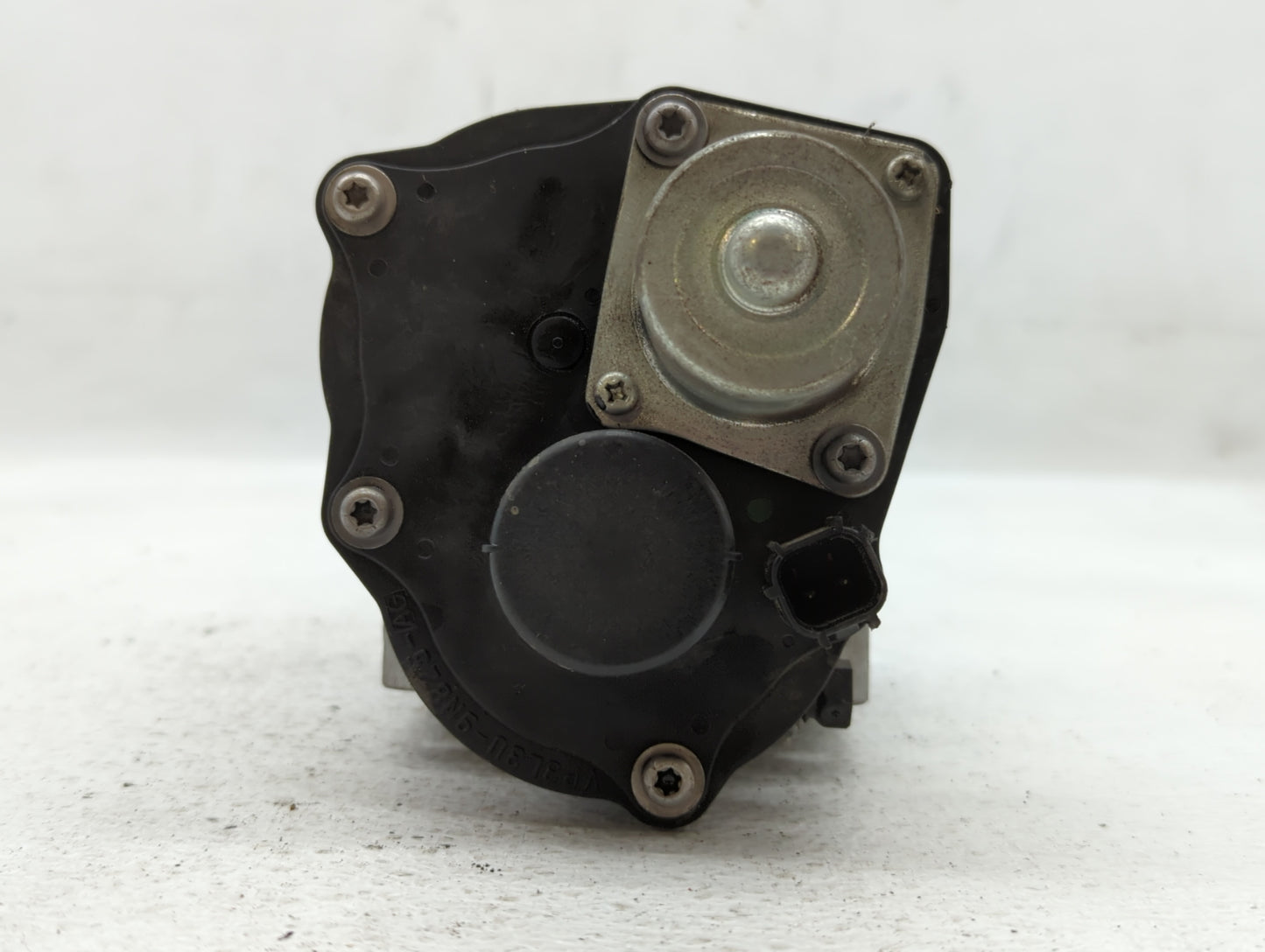 2013-2019 Ford Explorer Throttle Body P/N:AA5E-9F991-BB Fits Fits 2010 2011 2012 2013 2014 2015 2016 2017 2018 2019 OEM Used