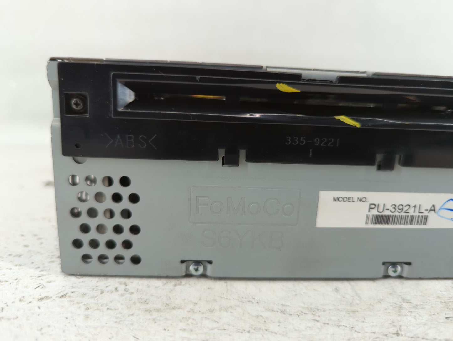 2016-2017 Ford Explorer Am Fm Cd Player Radio Receiver - Oemusedautoparts1.com