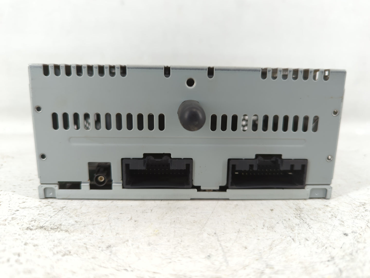 2016-2017 Ford Explorer Am Fm Cd Player Radio Receiver - Oemusedautoparts1.com