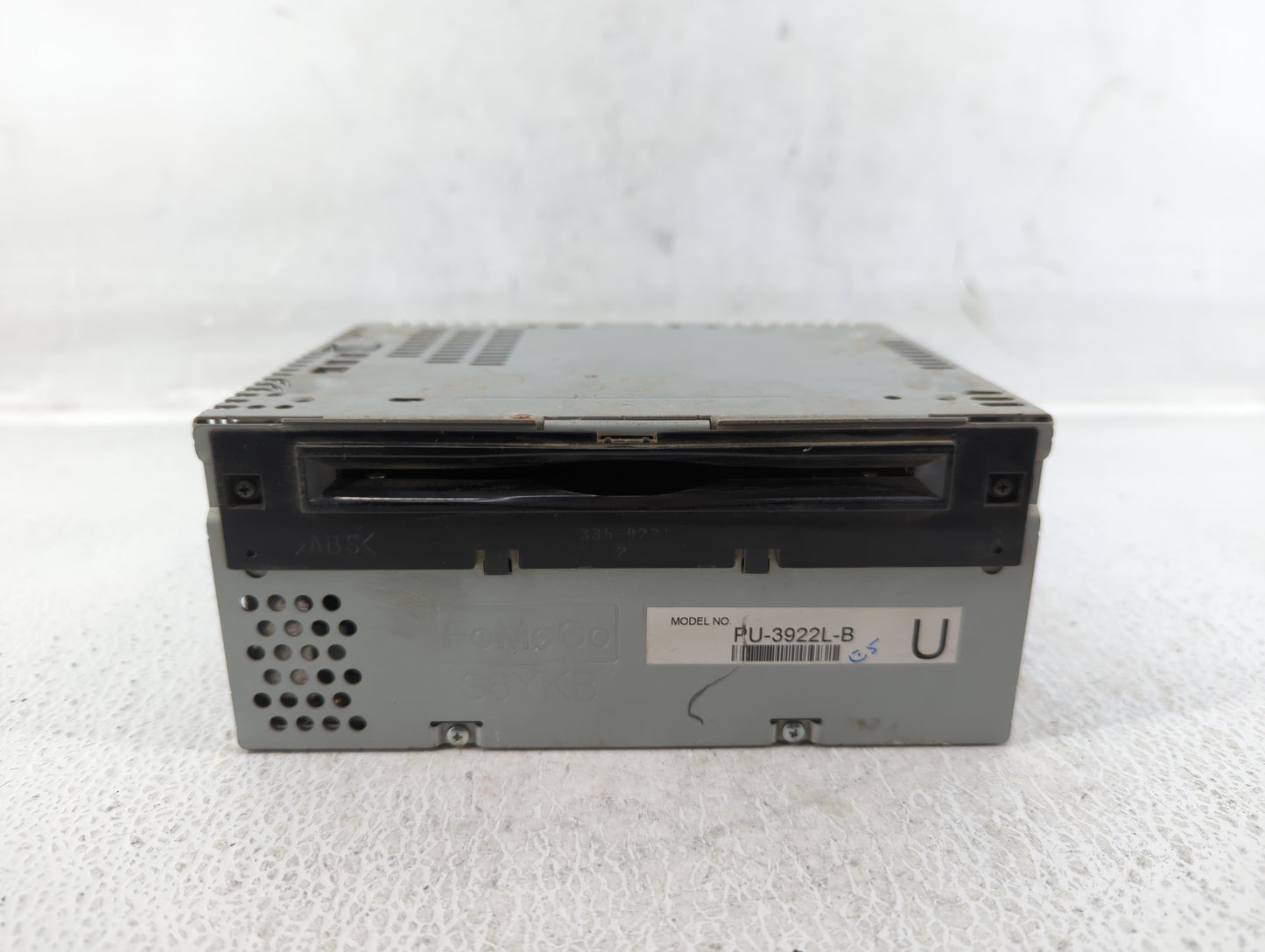 2016-2017 Ford Explorer Am Fm Cd Player Radio Receiver - Oemusedautoparts1.com