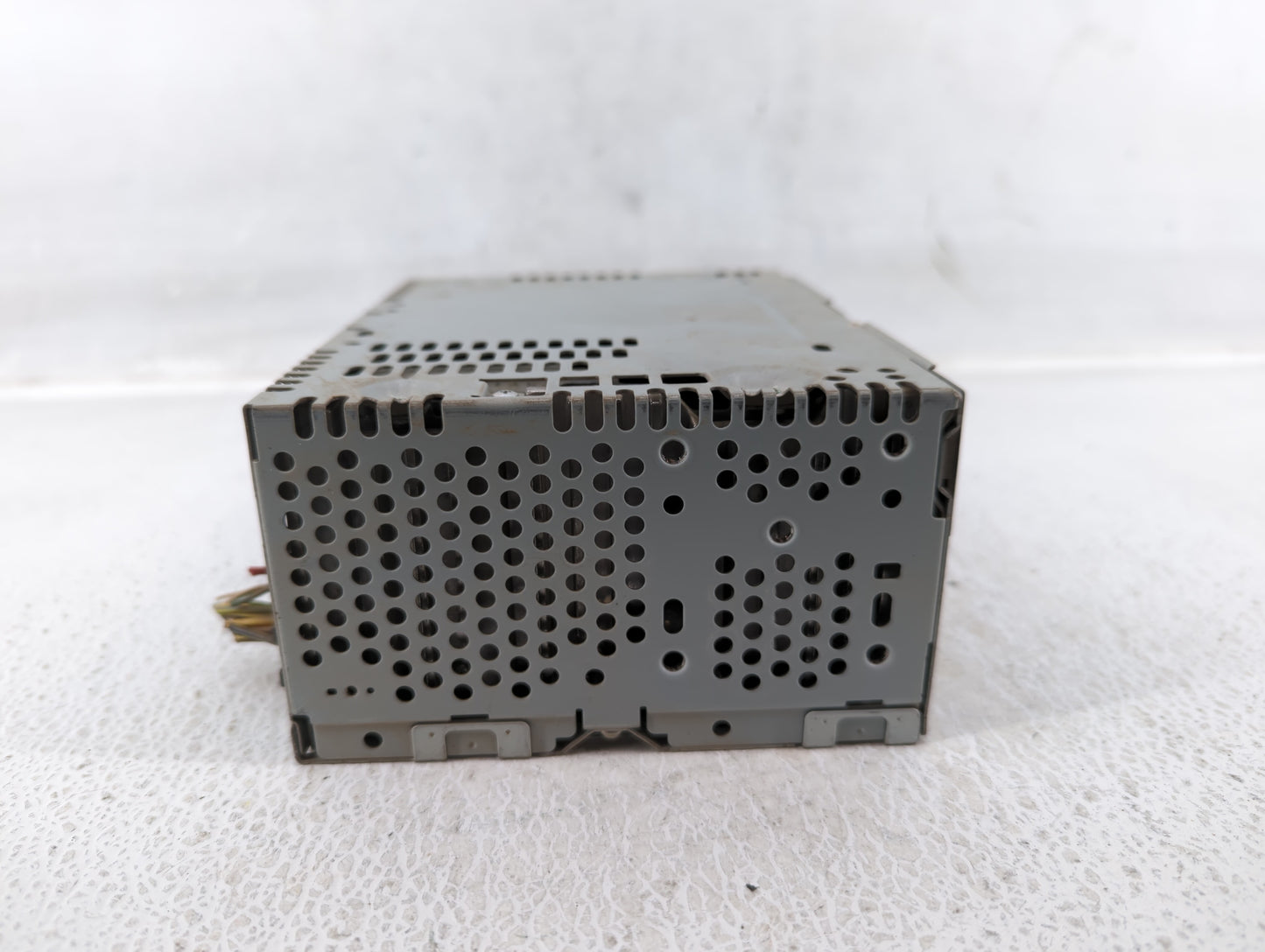 2016-2017 Ford Explorer Am Fm Cd Player Radio Receiver - Oemusedautoparts1.com