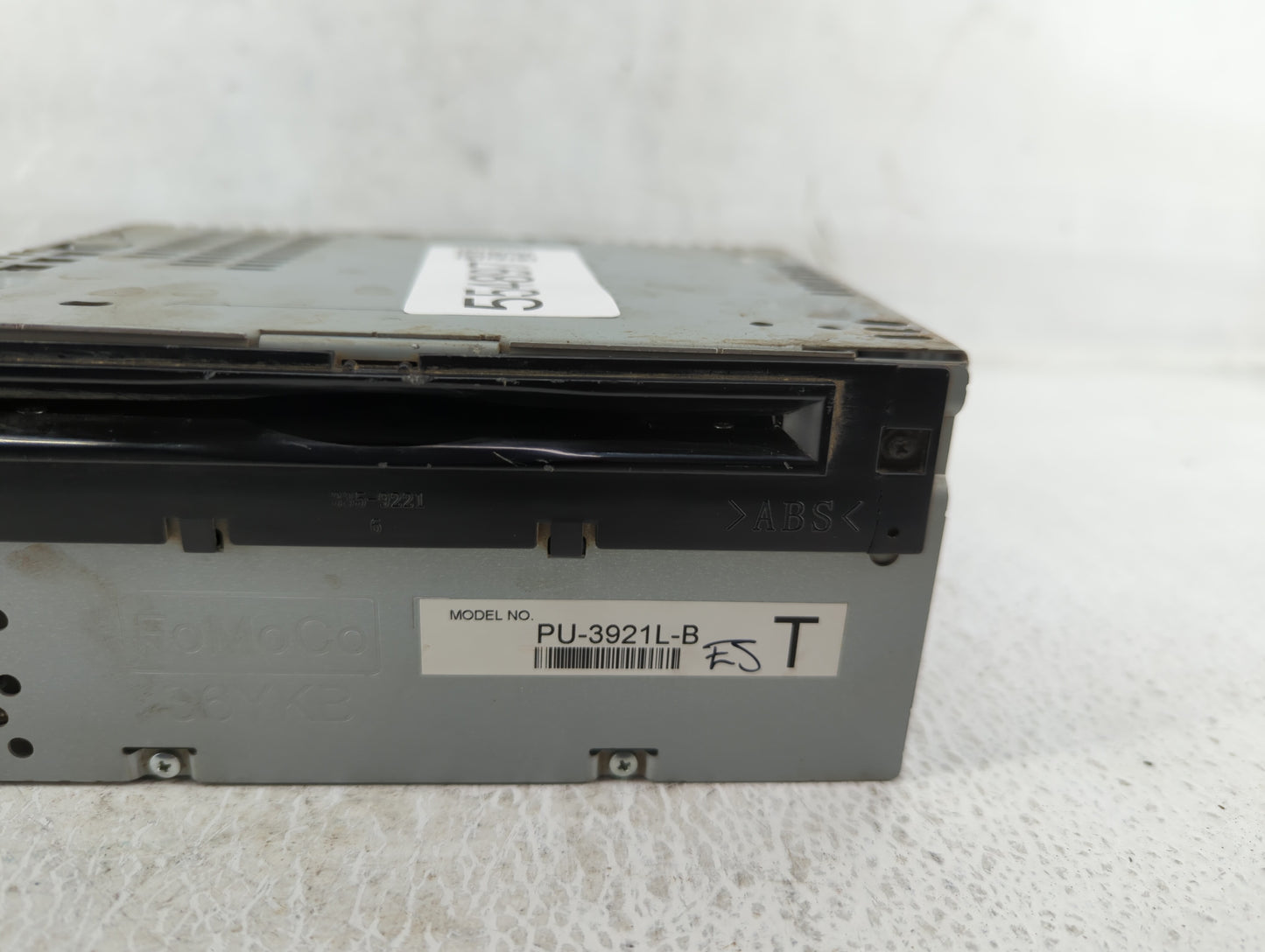 2016-2017 Ford Explorer Am Fm Cd Player Radio Receiver - Oemusedautoparts1.com