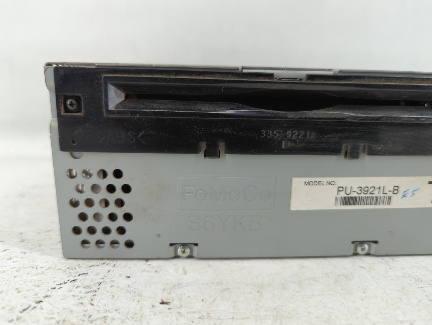 2016-2017 Ford Explorer Am Fm Cd Player Radio Receiver - Oemusedautoparts1.com