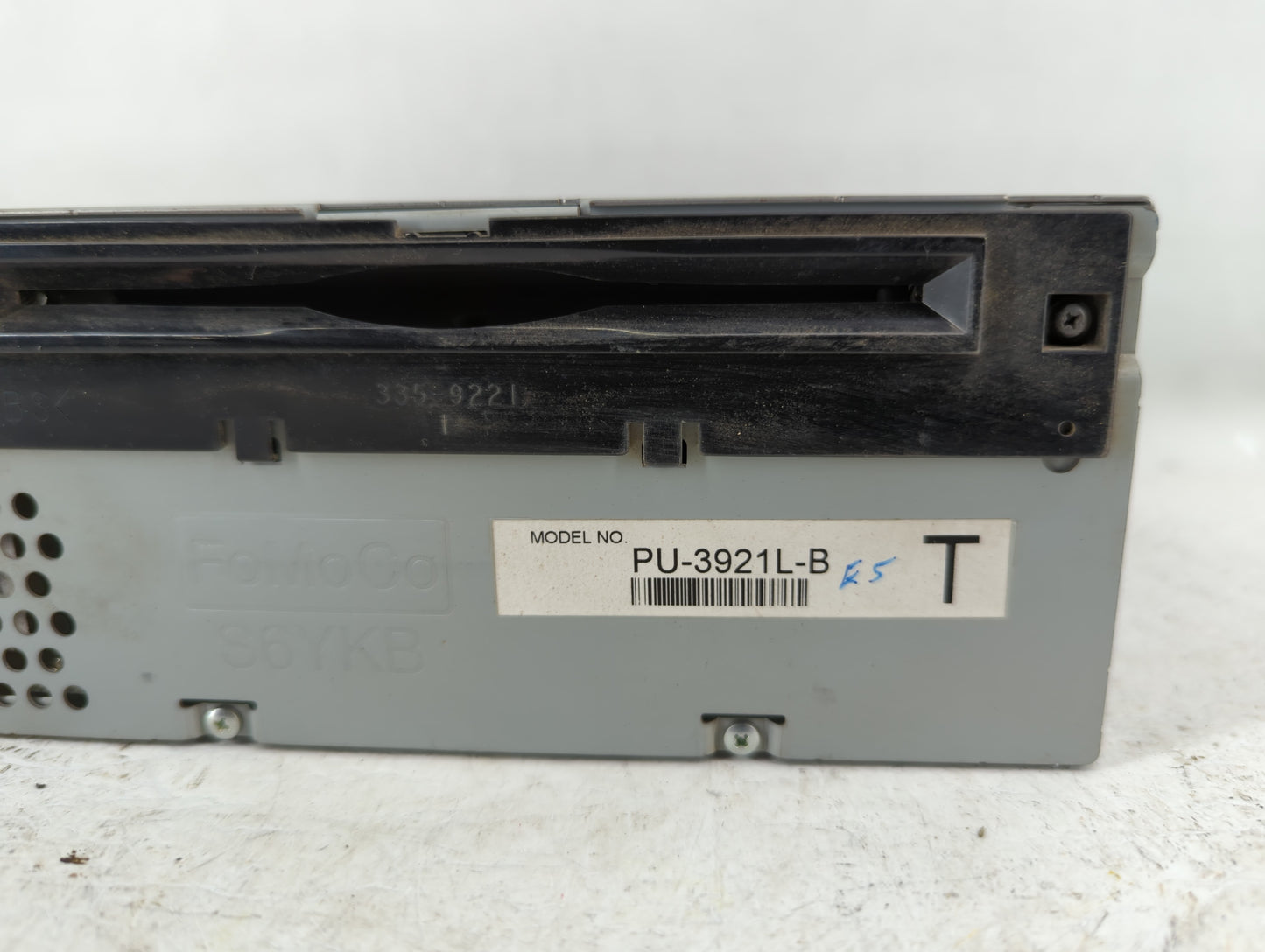 2016-2017 Ford Explorer Am Fm Cd Player Radio Receiver - Oemusedautoparts1.com