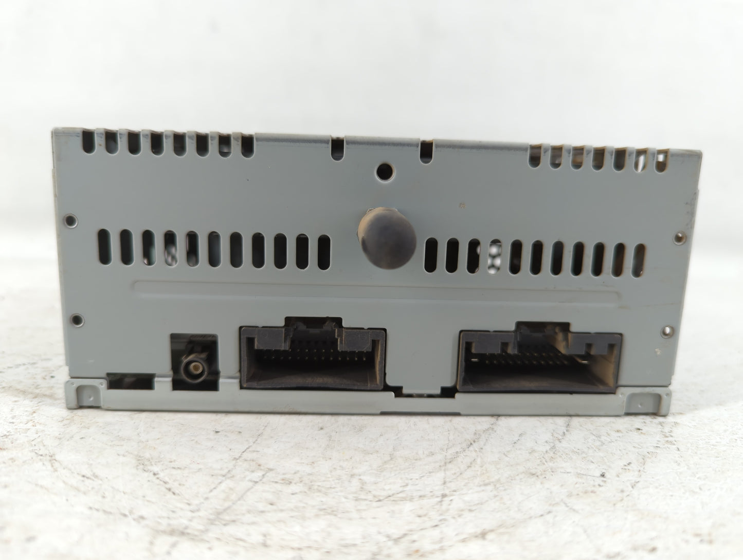 2016-2017 Ford Explorer Am Fm Cd Player Radio Receiver - Oemusedautoparts1.com