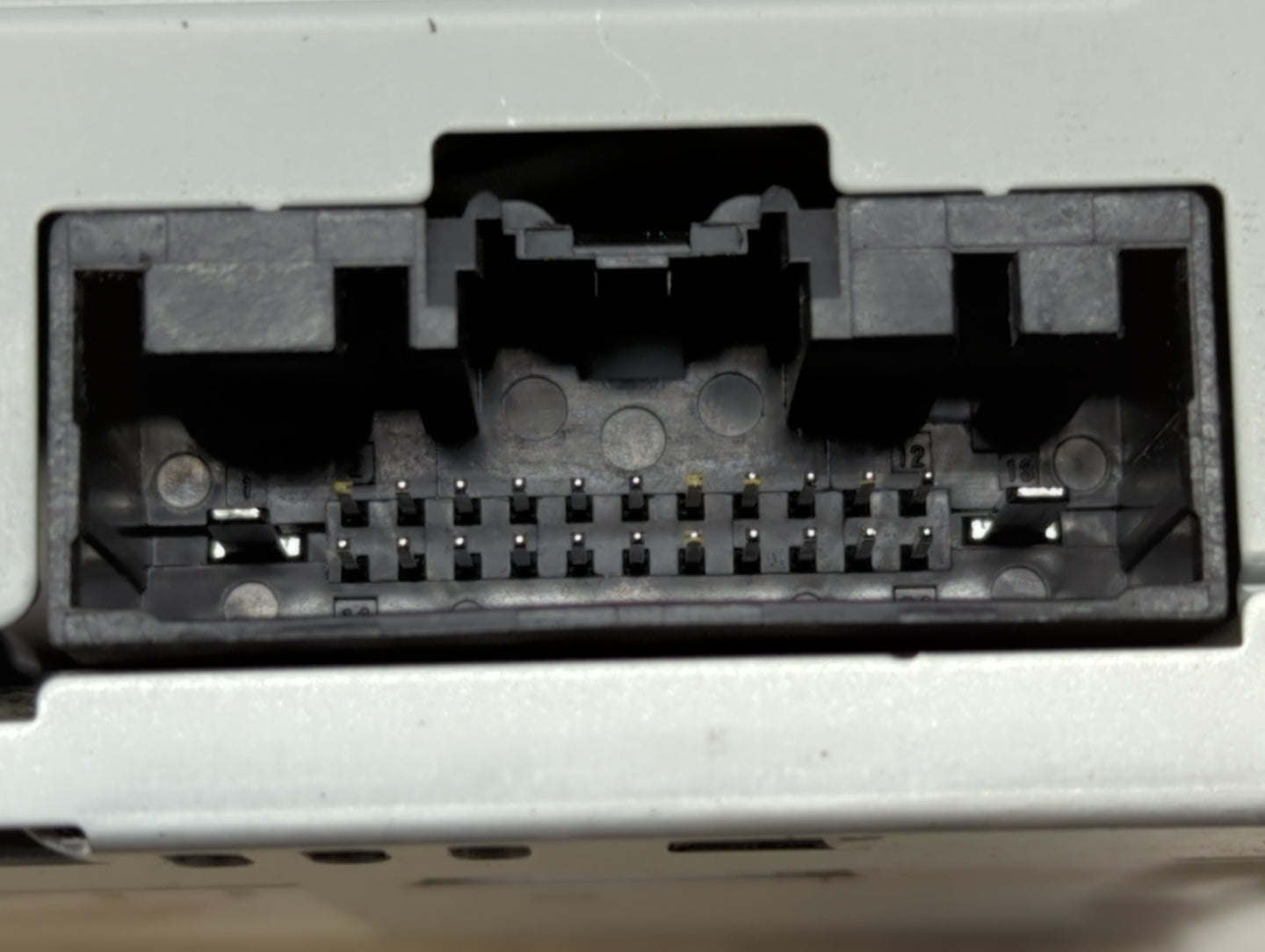 2016-2017 Ford Explorer Radio AM FM Cd Player Receiver Replacement P/N:GB5T-19C107-BG Fits Fits 2016 2017 OEM Used Auto Part