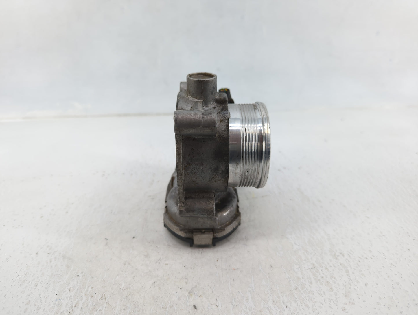 2016-2019 Ford Explorer Throttle Body P/N:DS7E-9F991-BB Fits Fits 2014 2015 2016 2017 2018 2019 2020 2021 2022 OEM Used Auto