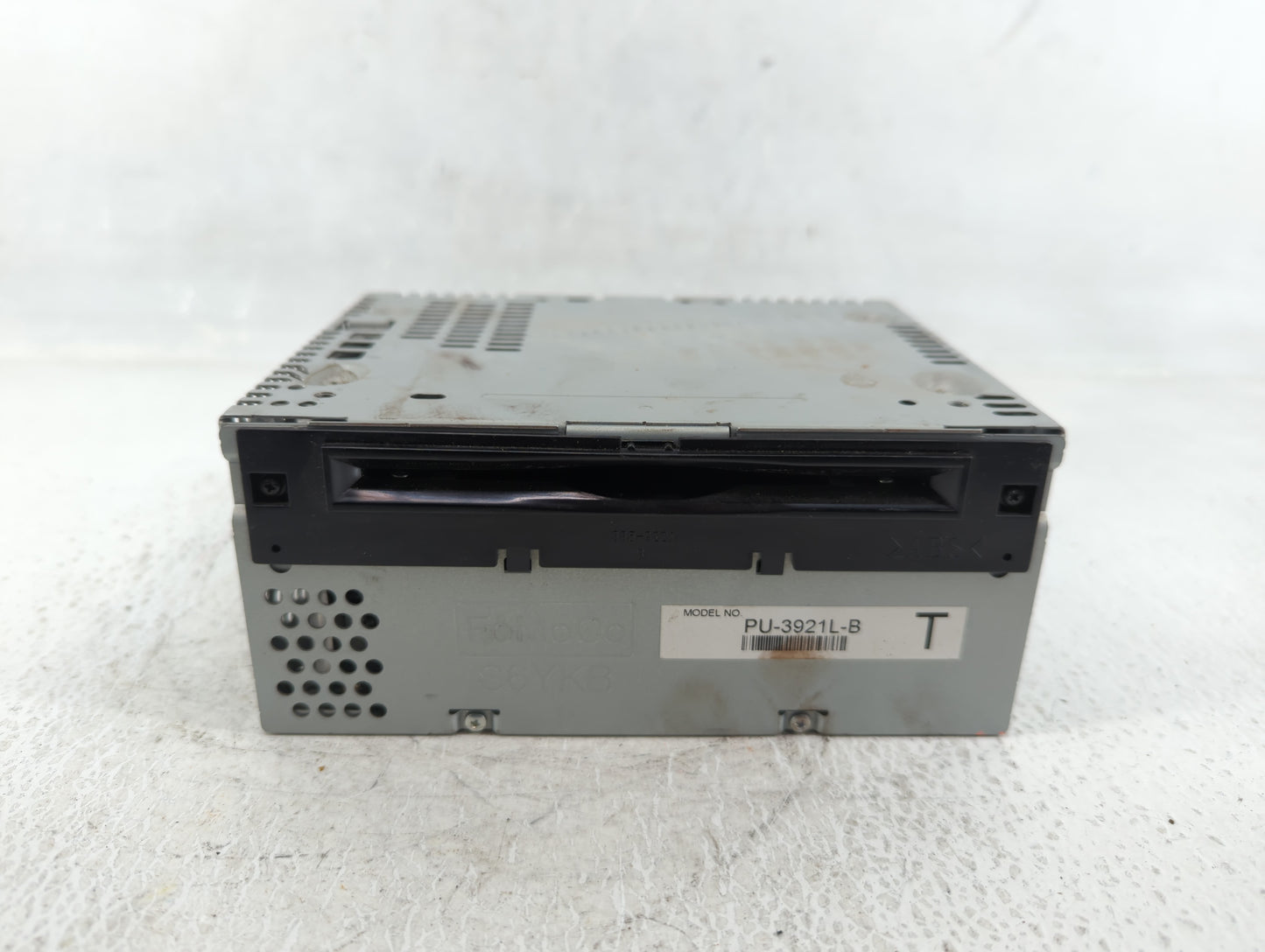 2016-2017 Ford Explorer Radio AM FM Cd Player Receiver Replacement P/N:GB5T-19C107-AG Fits Fits 2016 2017 OEM Used Auto Part
