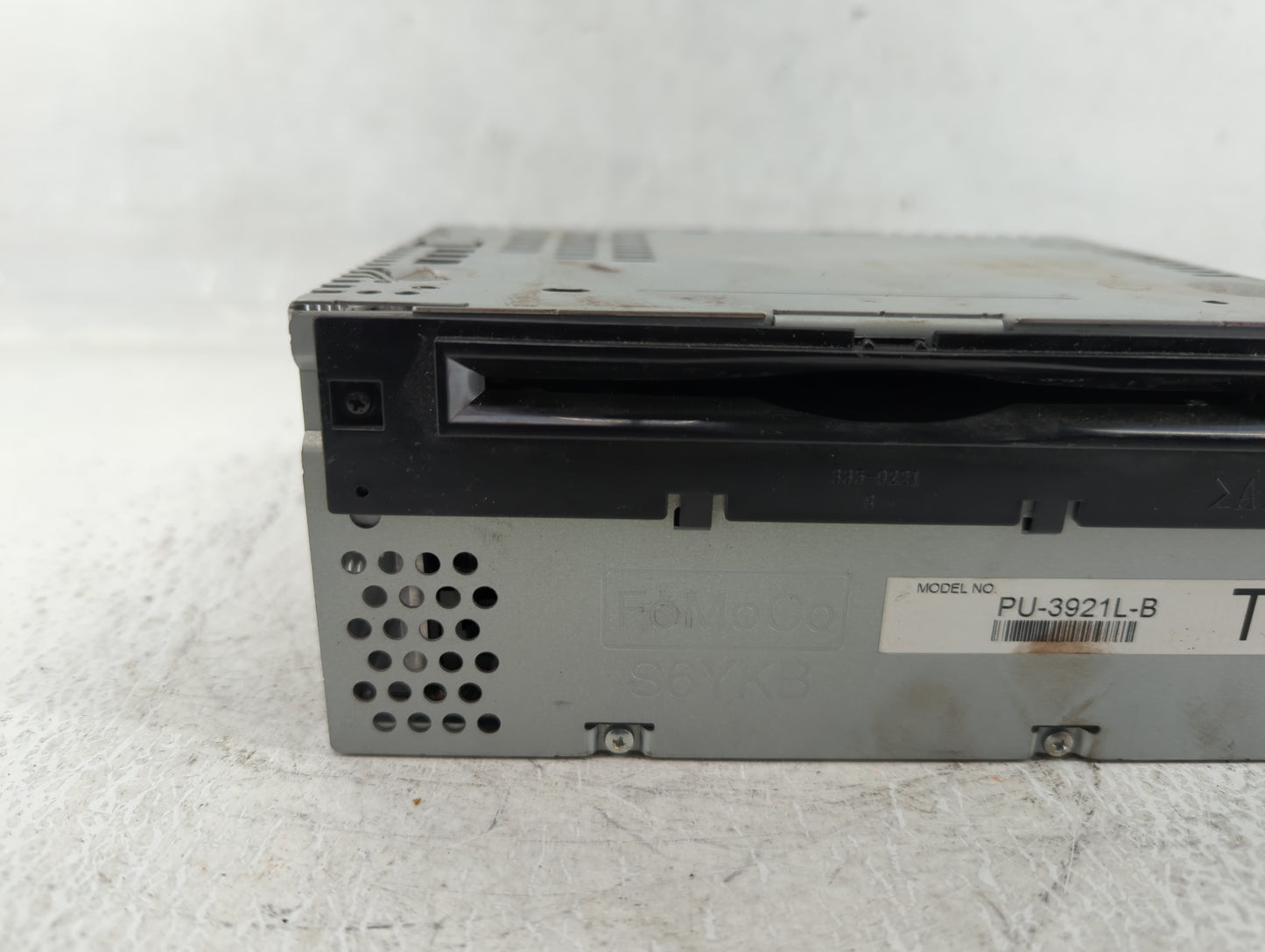 2016-2017 Ford Explorer Radio AM FM Cd Player Receiver Replacement P/N:GB5T-19C107-AG Fits Fits 2016 2017 OEM Used Auto Part