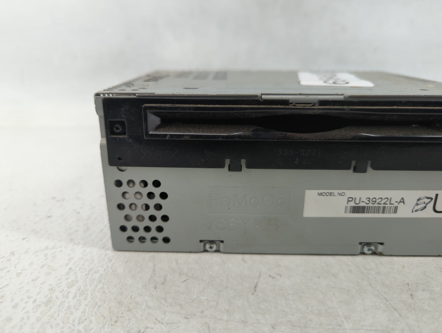 2016-2017 Ford Explorer Am Fm Cd Player Radio Receiver - Oemusedautoparts1.com