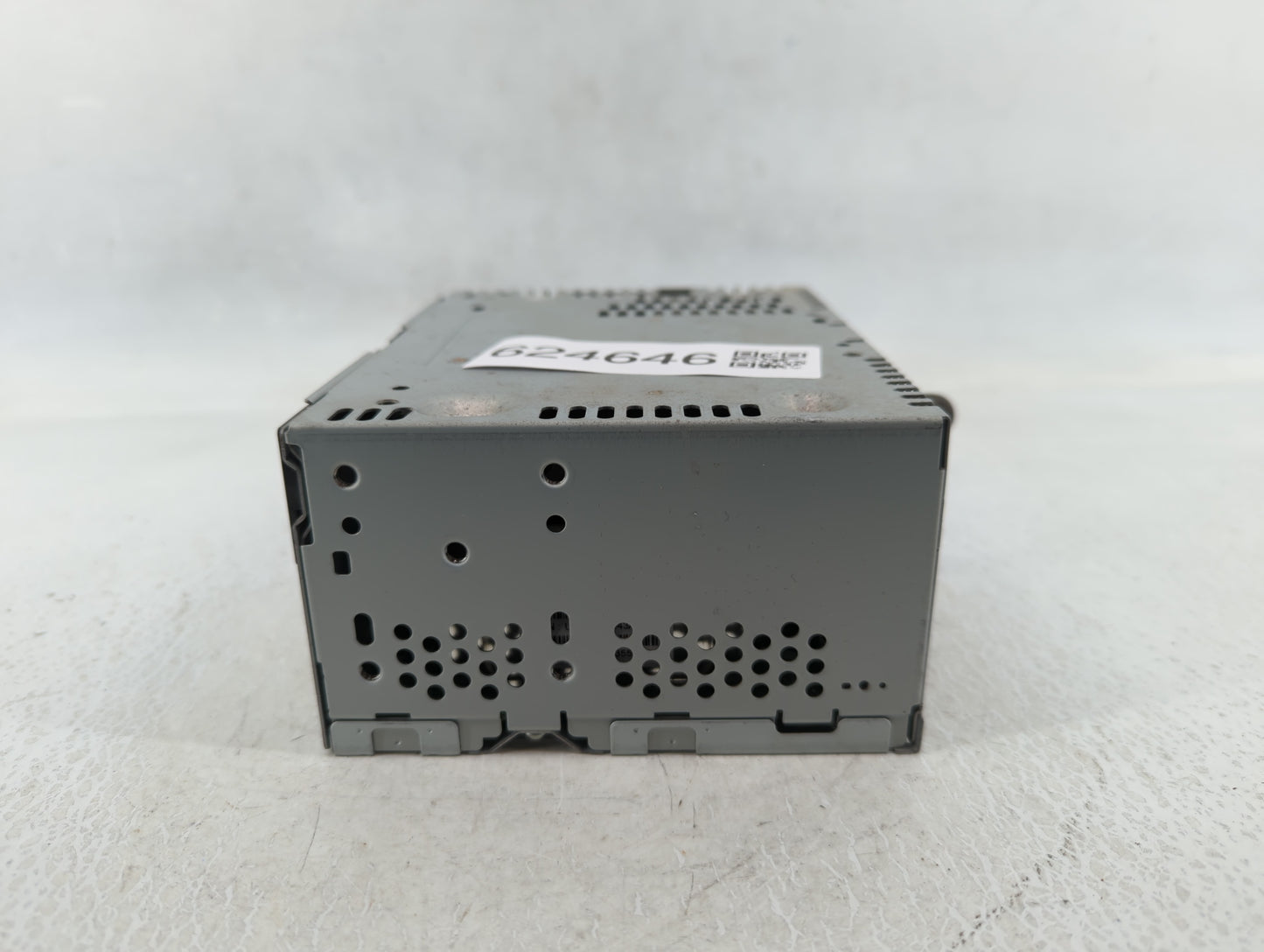 2016-2017 Ford Explorer Am Fm Cd Player Radio Receiver - Oemusedautoparts1.com