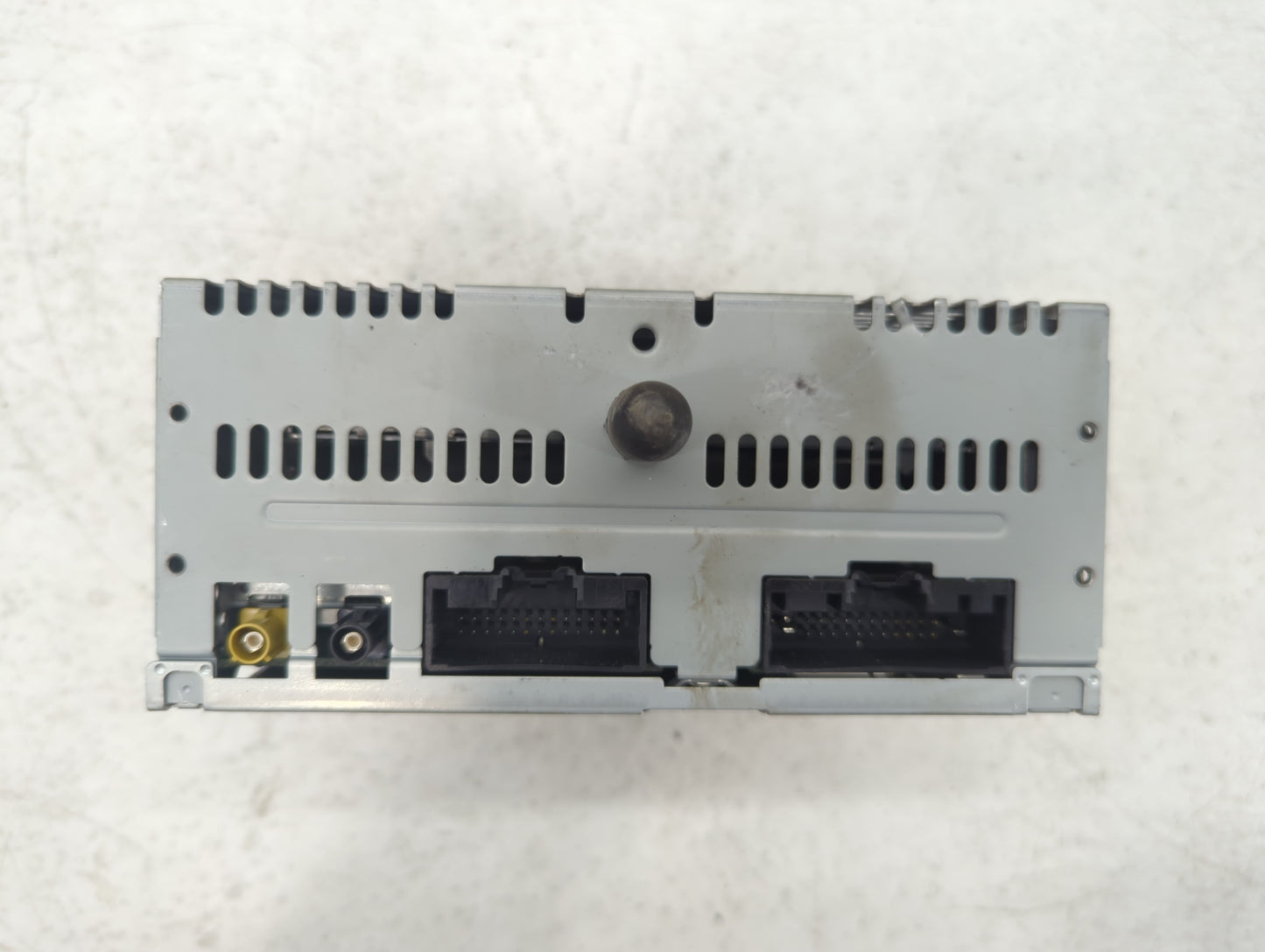 2016-2017 Ford Explorer Radio AM FM Cd Player Receiver Replacement P/N:GB5T-19C107-BG Fits Fits 2016 2017 OEM Used Auto Part
