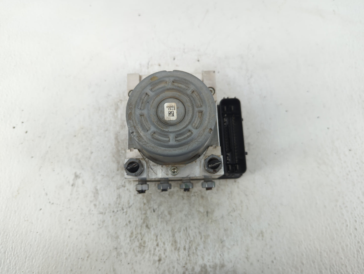 2016 Ford Explorer ABS Pump Control Module Replacement P/N:FB53-2C405-AF Fits OEM Used Auto Parts - Oemusedautoparts1.com