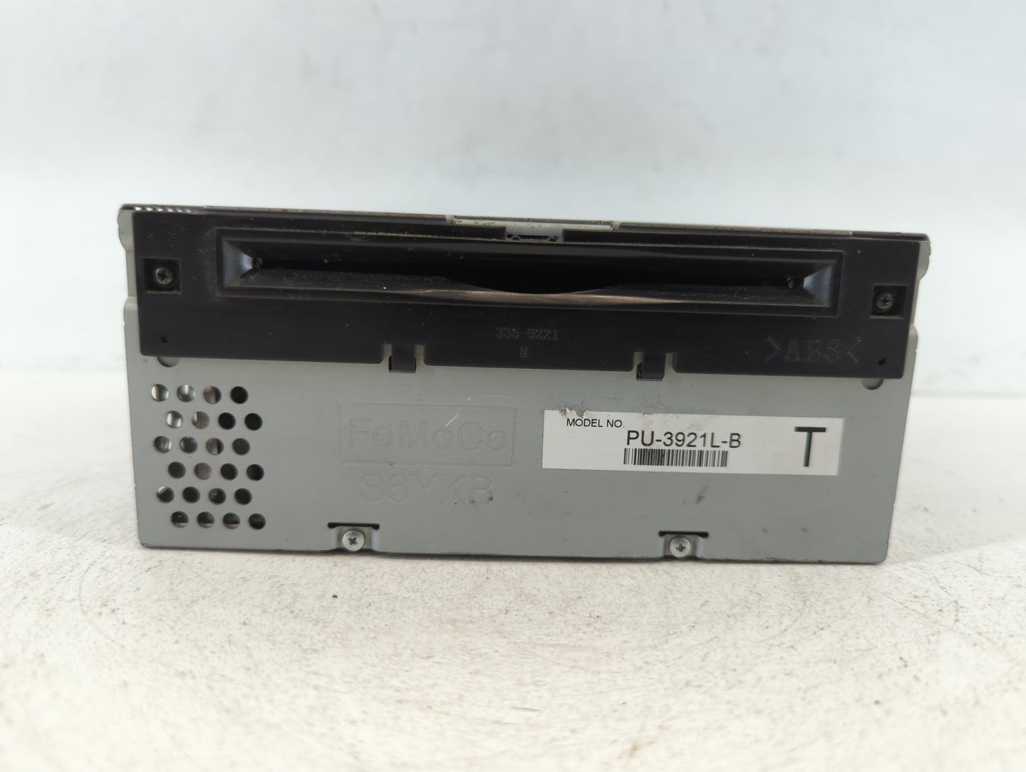 2016-2017 Ford Explorer Am Fm Cd Player Radio Receiver - Oemusedautoparts1.com