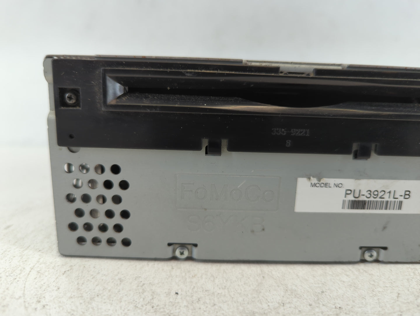 2016-2017 Ford Explorer Am Fm Cd Player Radio Receiver - Oemusedautoparts1.com