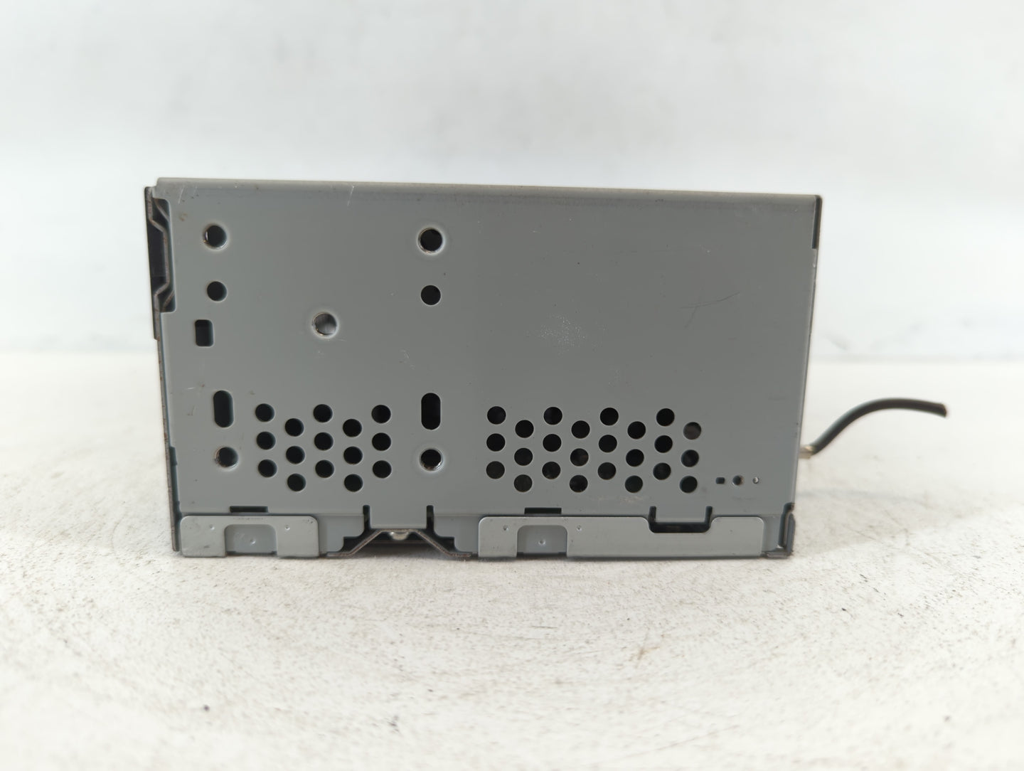 2016-2017 Ford Explorer Am Fm Cd Player Radio Receiver - Oemusedautoparts1.com