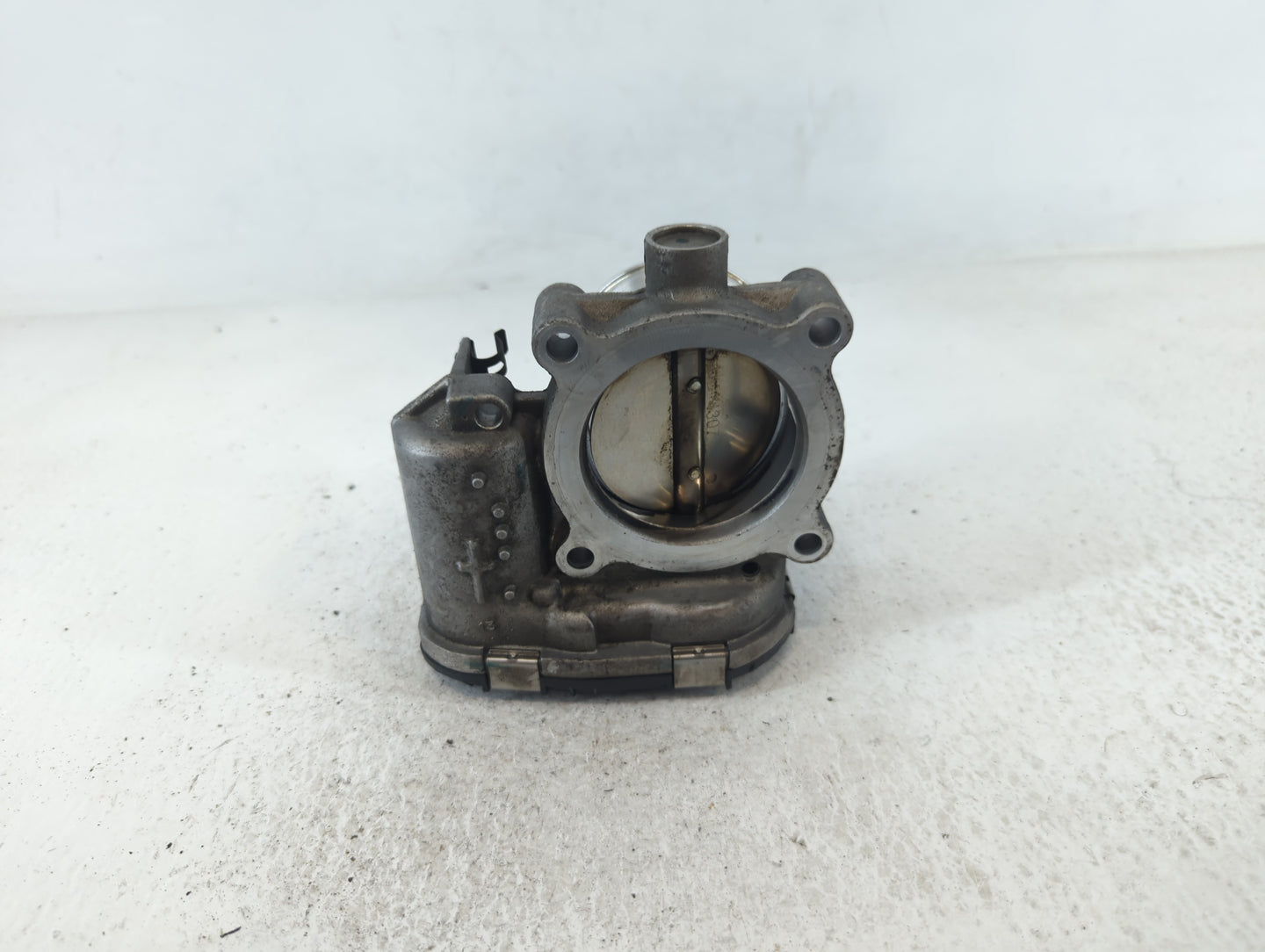 2016-2019 Ford Explorer Throttle Body P/N:DS7E-9F991-BB Fits Fits 2014 2015 2016 2017 2018 2019 2020 2021 2022 OEM Used Auto