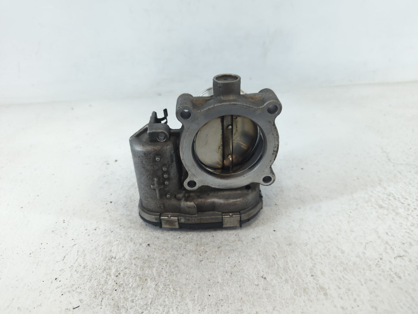 2016-2019 Ford Explorer Throttle Body P/N:DS7E-9F991-BB Fits Fits 2014 2015 2016 2017 2018 2019 2020 2021 2022 OEM Used Auto