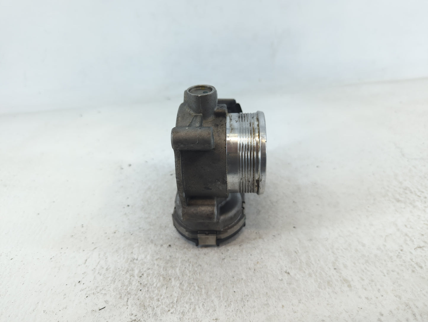 2016-2019 Ford Explorer Throttle Body P/N:DS7E-9F991-BB Fits Fits 2014 2015 2016 2017 2018 2019 2020 2021 2022 OEM Used Auto