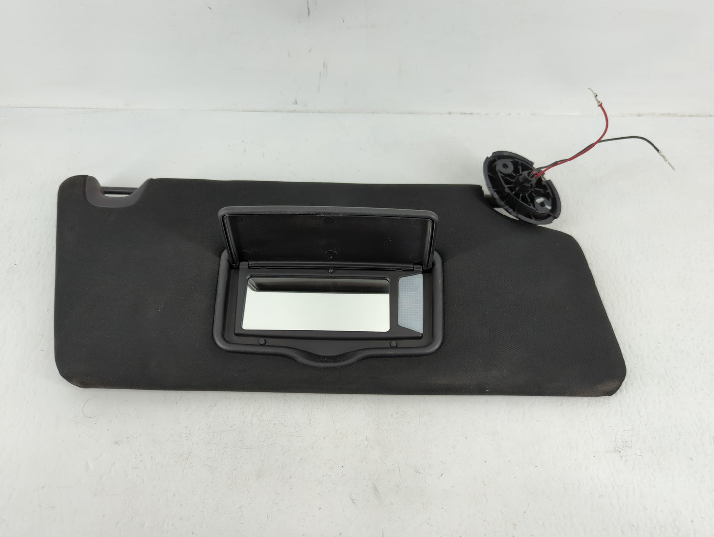 2016 Ford Explorer Sun Visor Shade Replacement Passenger Right Mirror Fits OEM Used Auto Parts - Oemusedautoparts1.com