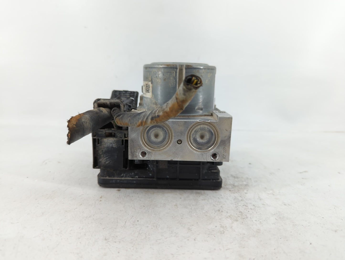 2016 Ford Explorer ABS Pump Control Module Replacement P/N:HB53-2C405-AC Fits OEM Used Auto Parts - Oemusedautoparts1.com