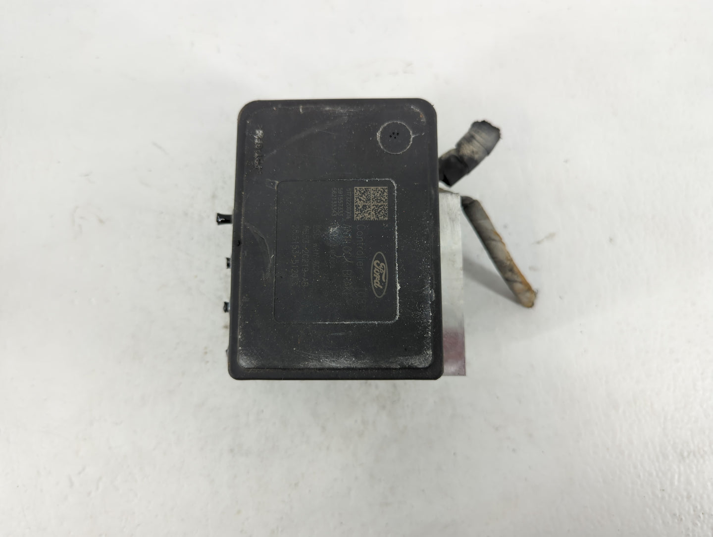 2016 Ford Explorer ABS Pump Control Module Replacement P/N:HB53-2C405-AC Fits OEM Used Auto Parts - Oemusedautoparts1.com