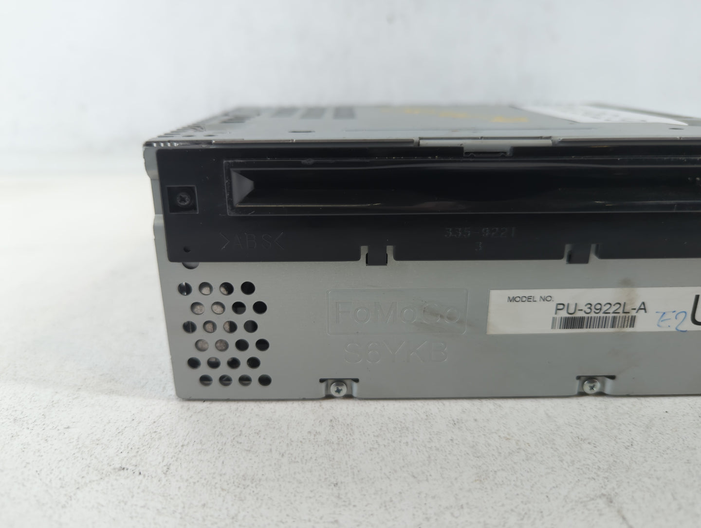2016-2017 Ford Explorer Am Fm Cd Player Radio Receiver - Oemusedautoparts1.com