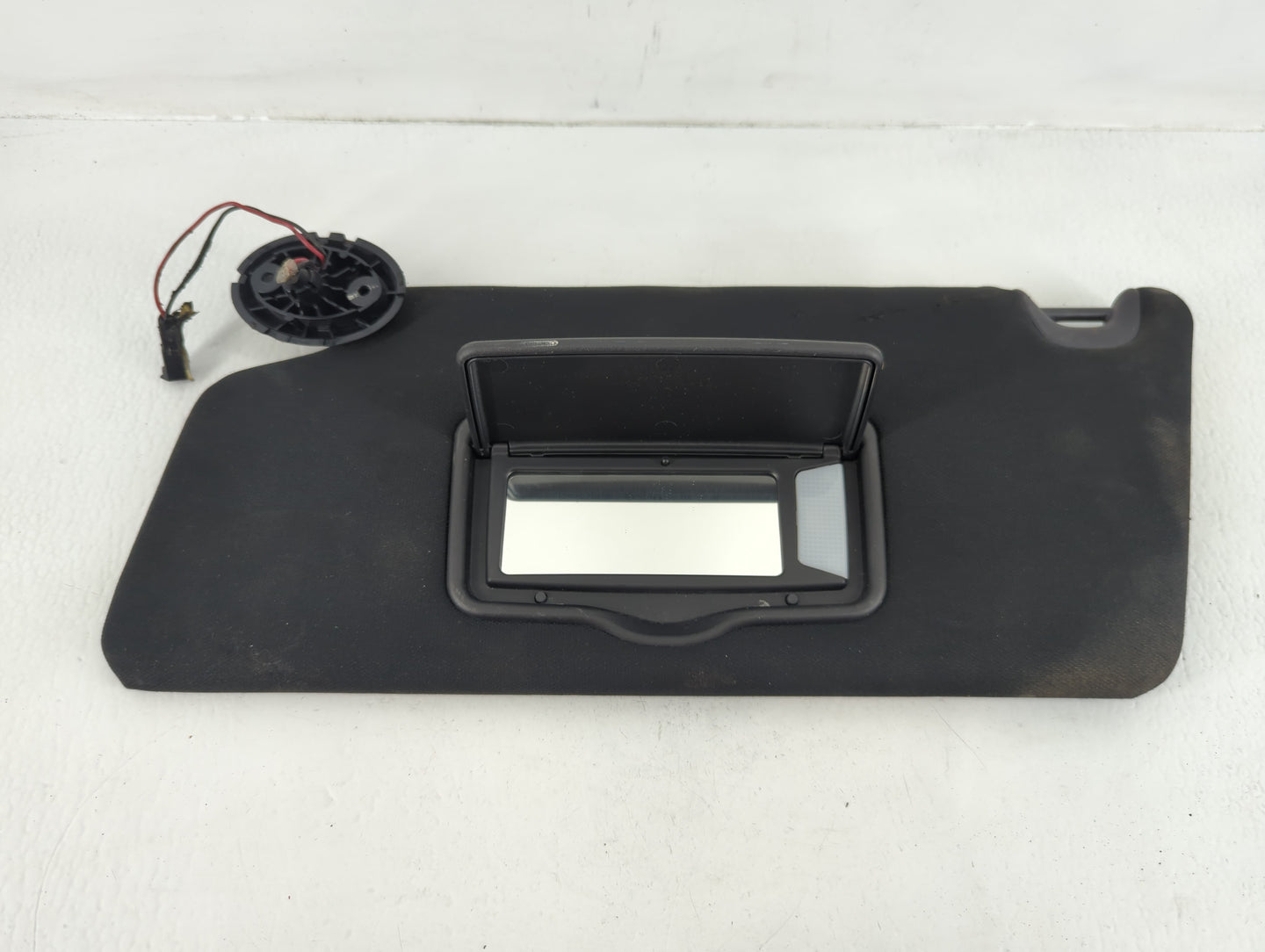 2016 Ford Explorer Sun Visor Shade Replacement Driver Left Mirror Fits OEM Used Auto Parts - Oemusedautoparts1.com