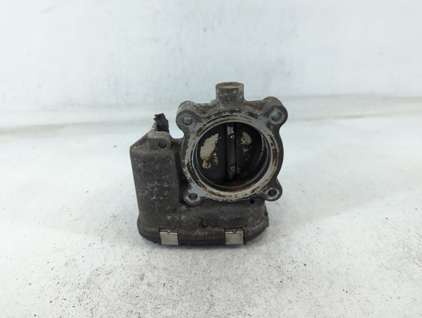 2016-2019 Ford Explorer Throttle Body P/N:CF335 DS7E-9F991-BB Fits Fits 2014 2015 2016 2017 2018 2019 2020 2021 2022 OEM Use