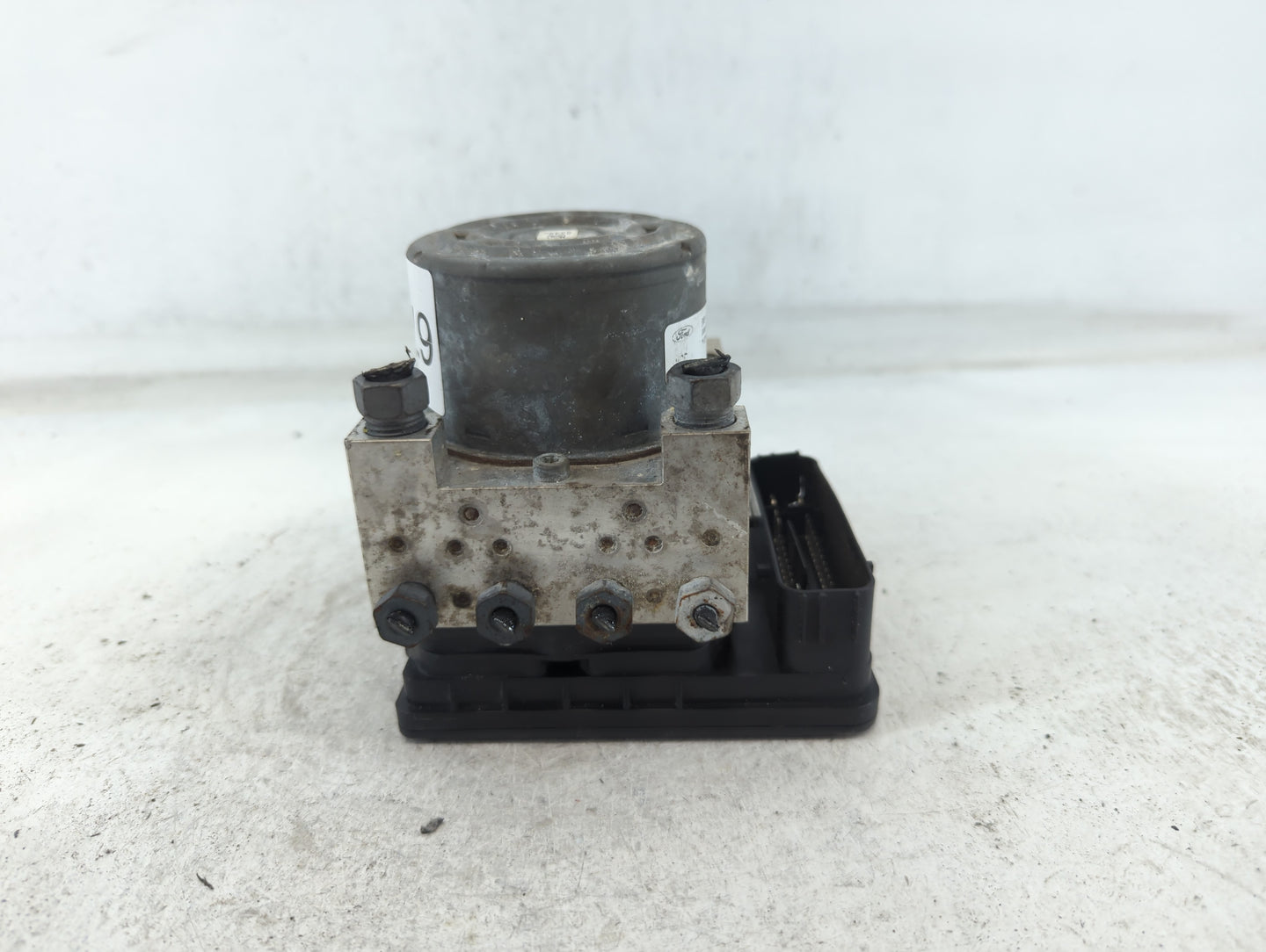 2016 Ford Explorer ABS Pump Control Module Replacement P/N:FB53-2C405-AE Fits OEM Used Auto Parts - Oemusedautoparts1.com