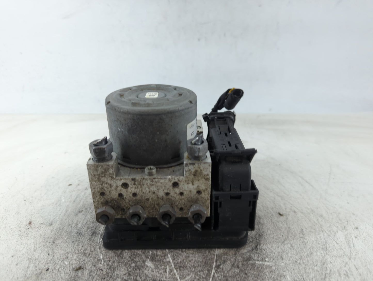2016 Ford Explorer ABS Pump Control Module Replacement P/N:FB53-2C405-AE Fits OEM Used Auto Parts - Oemusedautoparts1.com