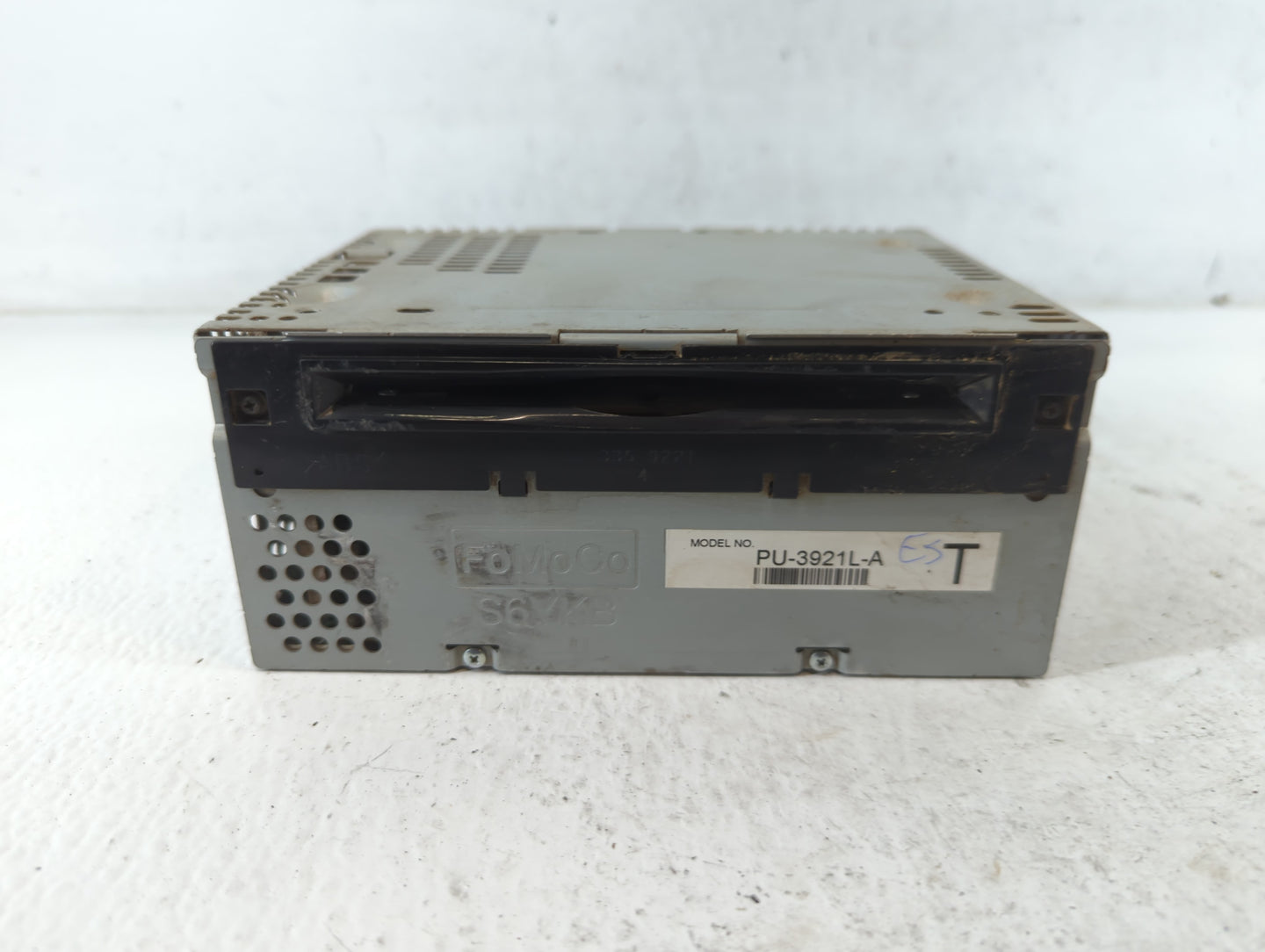 2016-2017 Ford Explorer Radio AM FM Cd Player Receiver Replacement P/N:GB5T-19C107-AF Fits Fits 2016 2017 OEM Used Auto Part