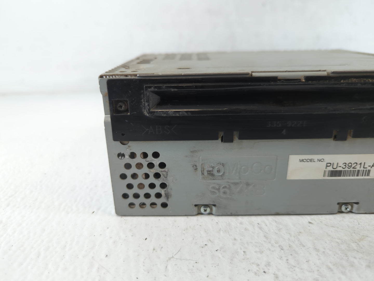 2016-2017 Ford Explorer Radio AM FM Cd Player Receiver Replacement P/N:GB5T-19C107-AF Fits Fits 2016 2017 OEM Used Auto Part