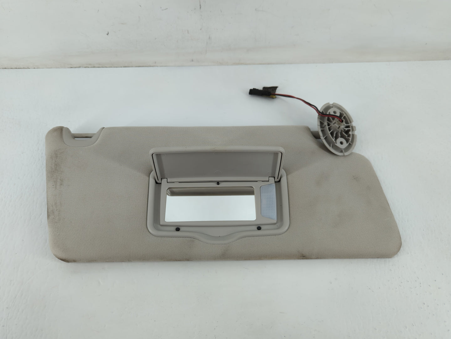 2016 Ford Explorer Sun Visor Shade Replacement Passenger Right Mirror Fits OEM Used Auto Parts - Oemusedautoparts1.com