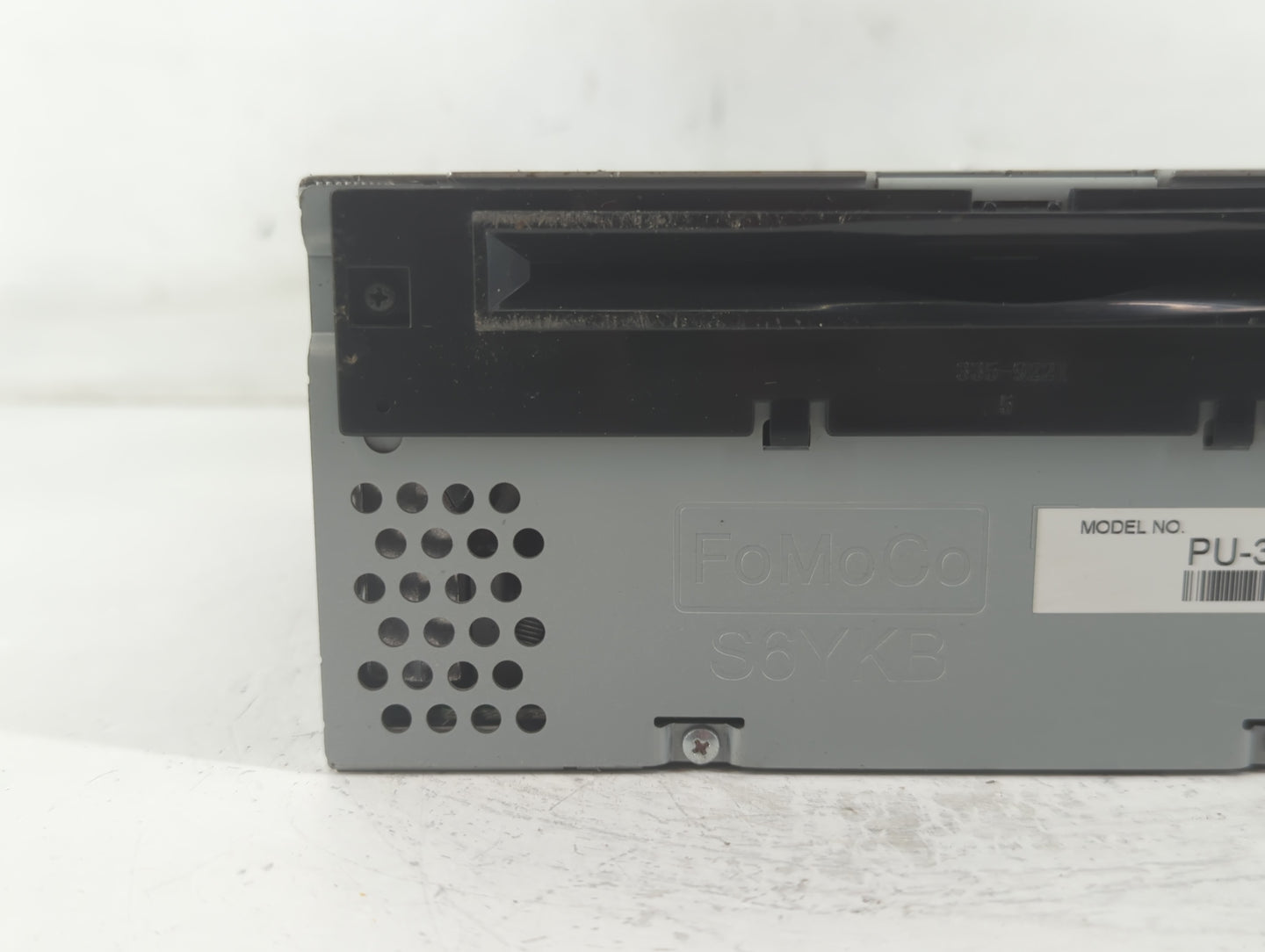 2016-2017 Ford Explorer Am Fm Cd Player Radio Receiver - Oemusedautoparts1.com