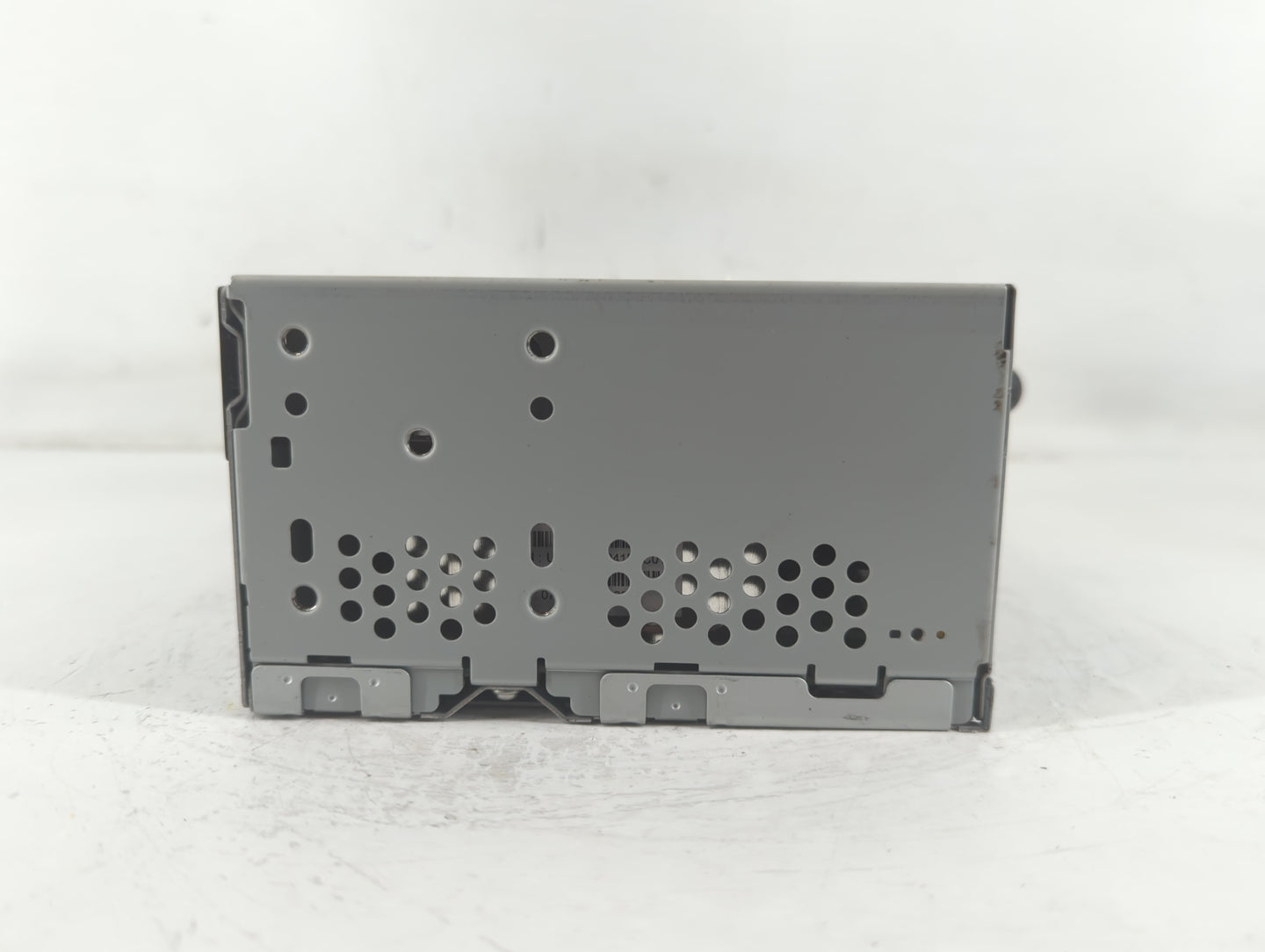 2016-2017 Ford Explorer Am Fm Cd Player Radio Receiver - Oemusedautoparts1.com