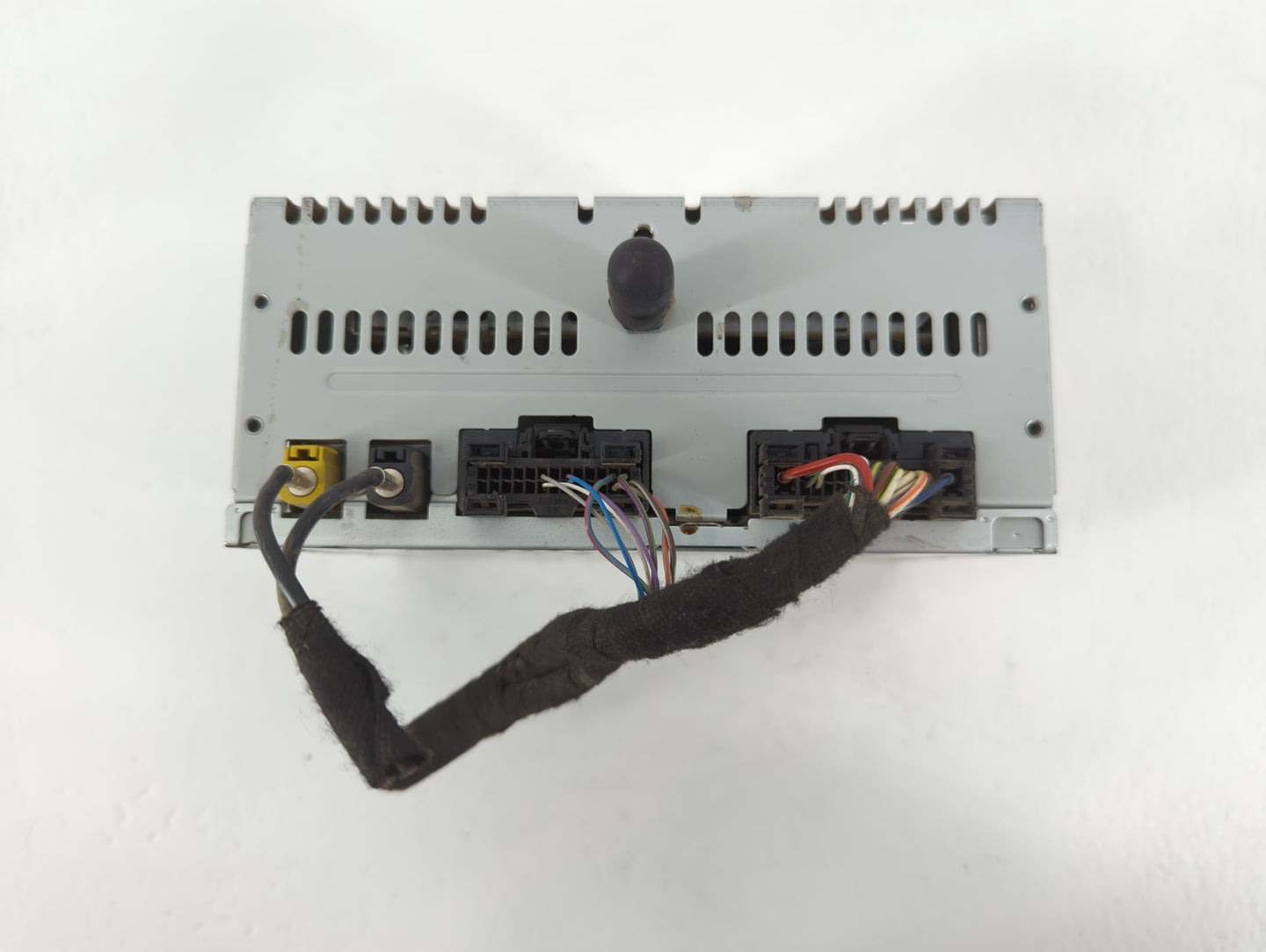 2016-2016 Ford Explorer Am Fm Cd Player Radio Receiver - Oemusedautoparts1.com