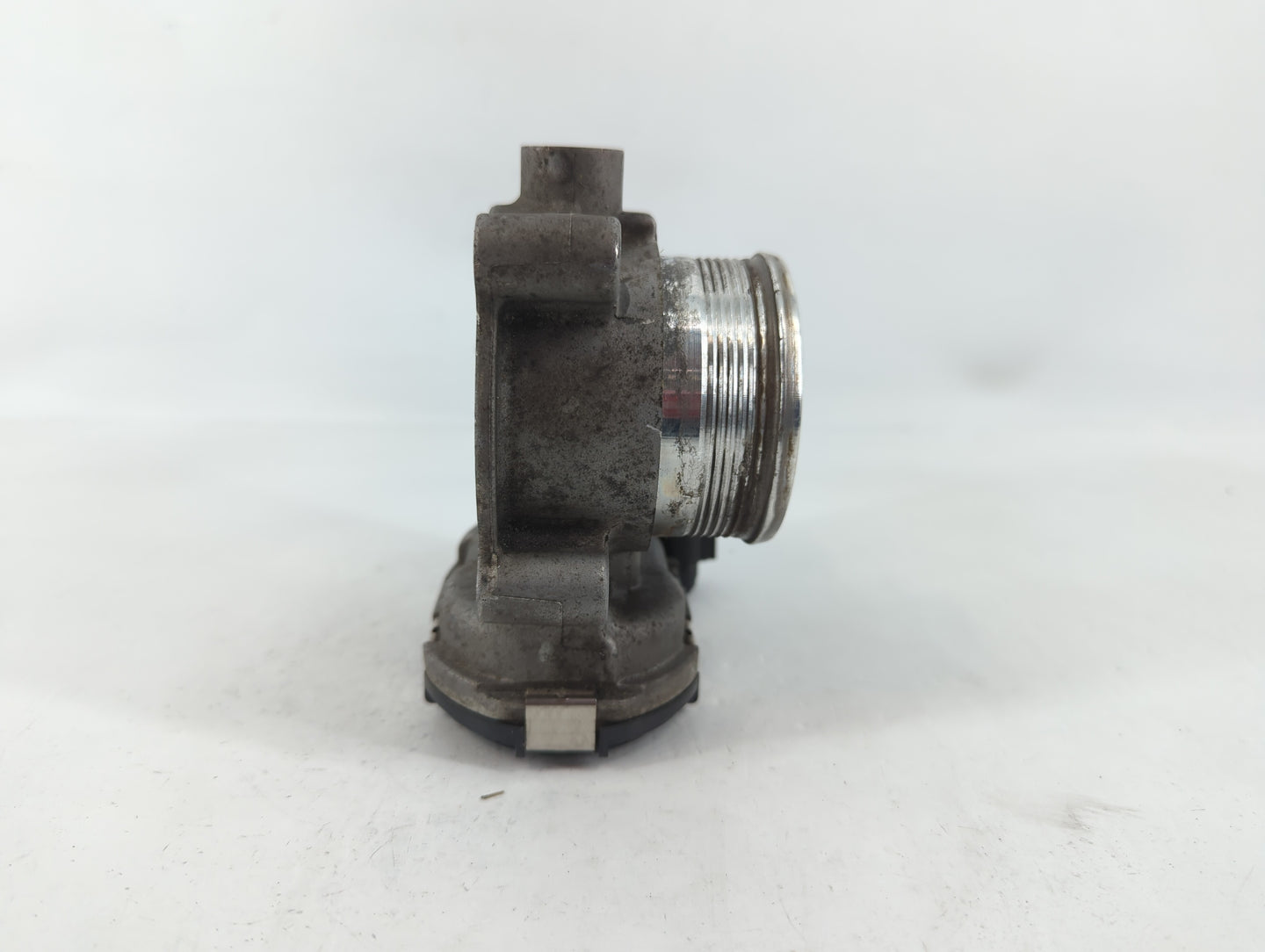 2016-2019 Ford Explorer Throttle Body P/N:AA5E-9F991-BB Fits Fits 2014 2015 2016 2017 2018 2019 2020 2021 2022 OEM Used Auto