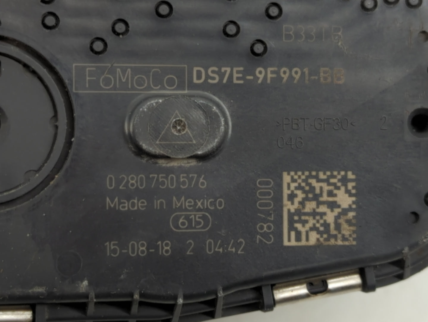 2016-2019 Ford Explorer Throttle Body P/N:AA5E-9F991-BB Fits Fits 2014 2015 2016 2017 2018 2019 2020 2021 2022 OEM Used Auto