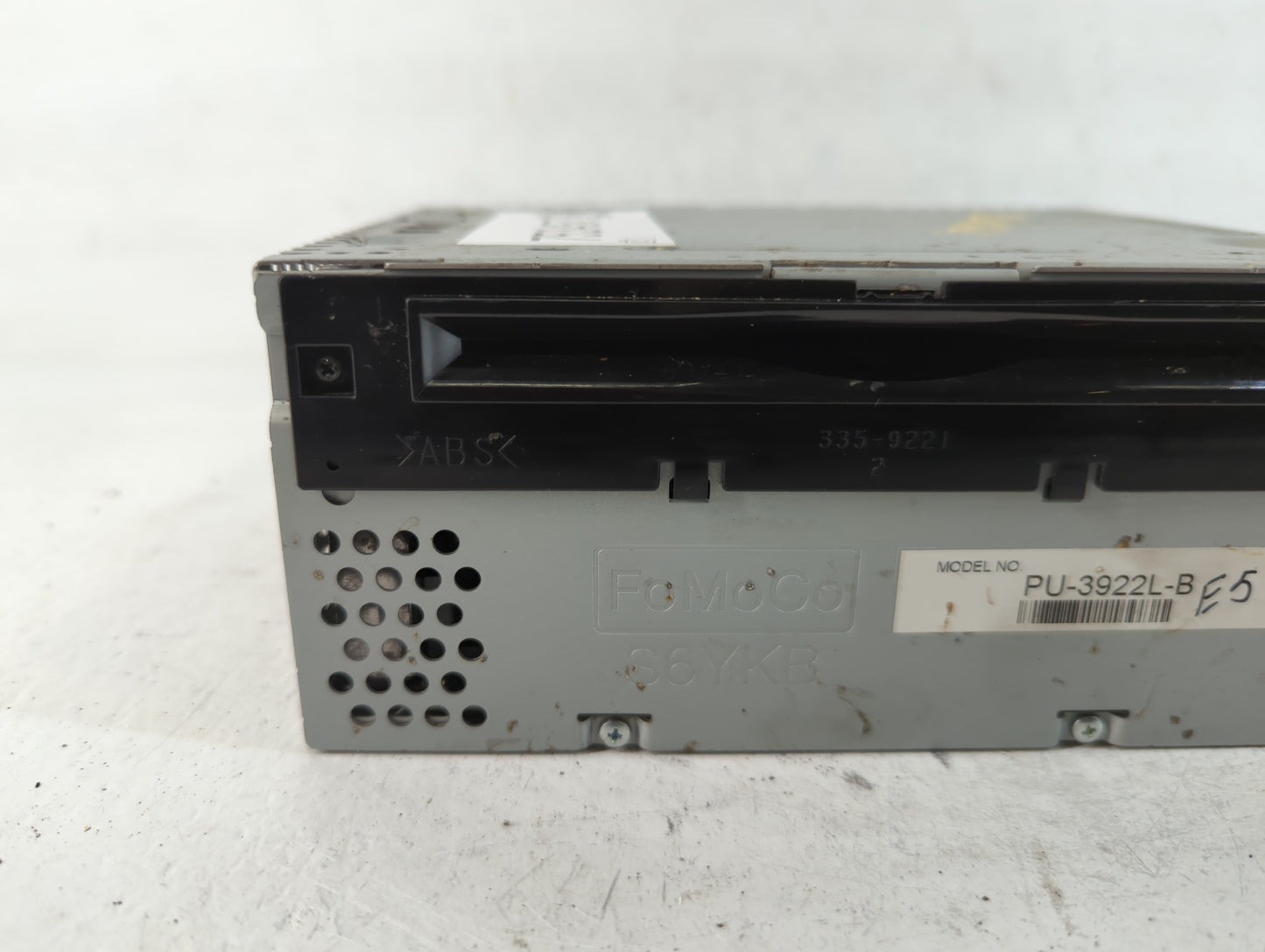 2016-2017 Ford Explorer Radio AM FM Cd Player Receiver Replacement P/N:GB5T-19C107-BG Fits Fits 2016 2017 OEM Used Auto Part