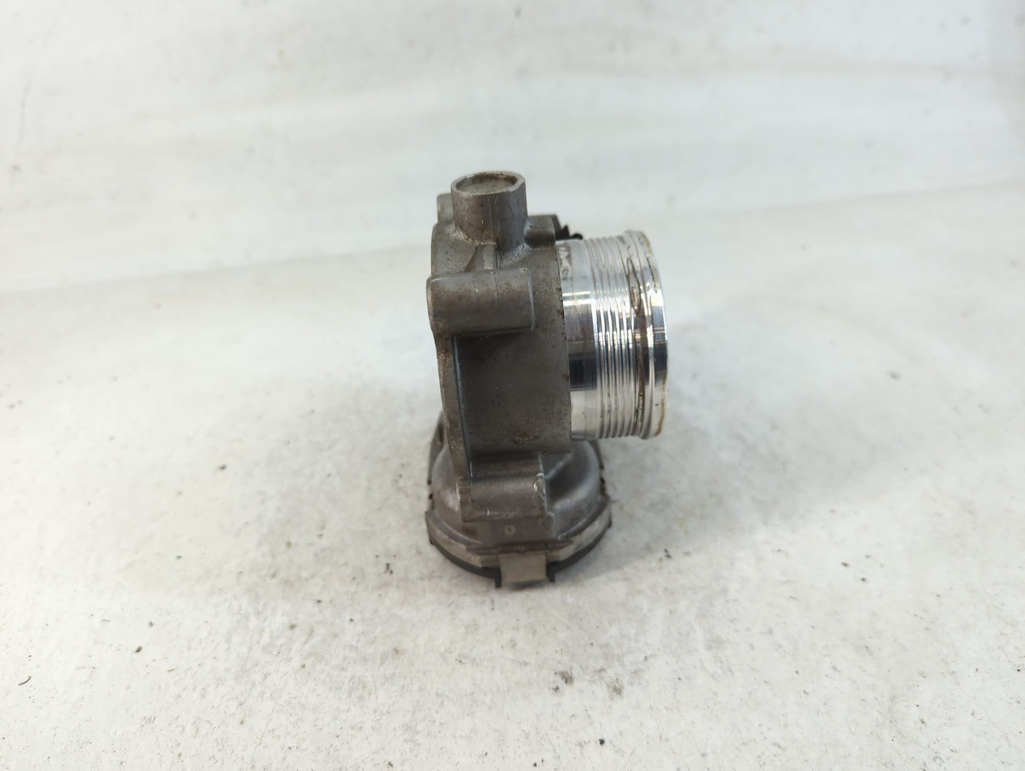 2016-2019 Ford Explorer Throttle Body P/N:DS7E-9F991-BB Fits Fits 2014 2015 2016 2017 2018 2019 2020 2021 2022 OEM Used Auto
