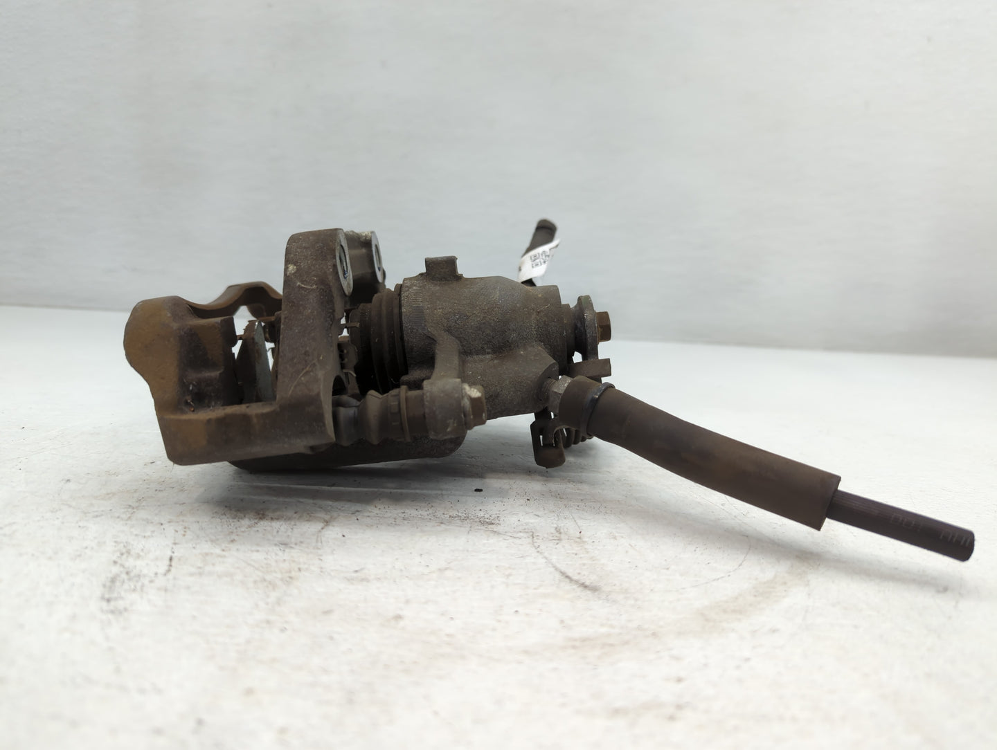 2011-2019 Ford Explorer Front Passenger Right Brake Caliper - Oemusedautoparts1.com